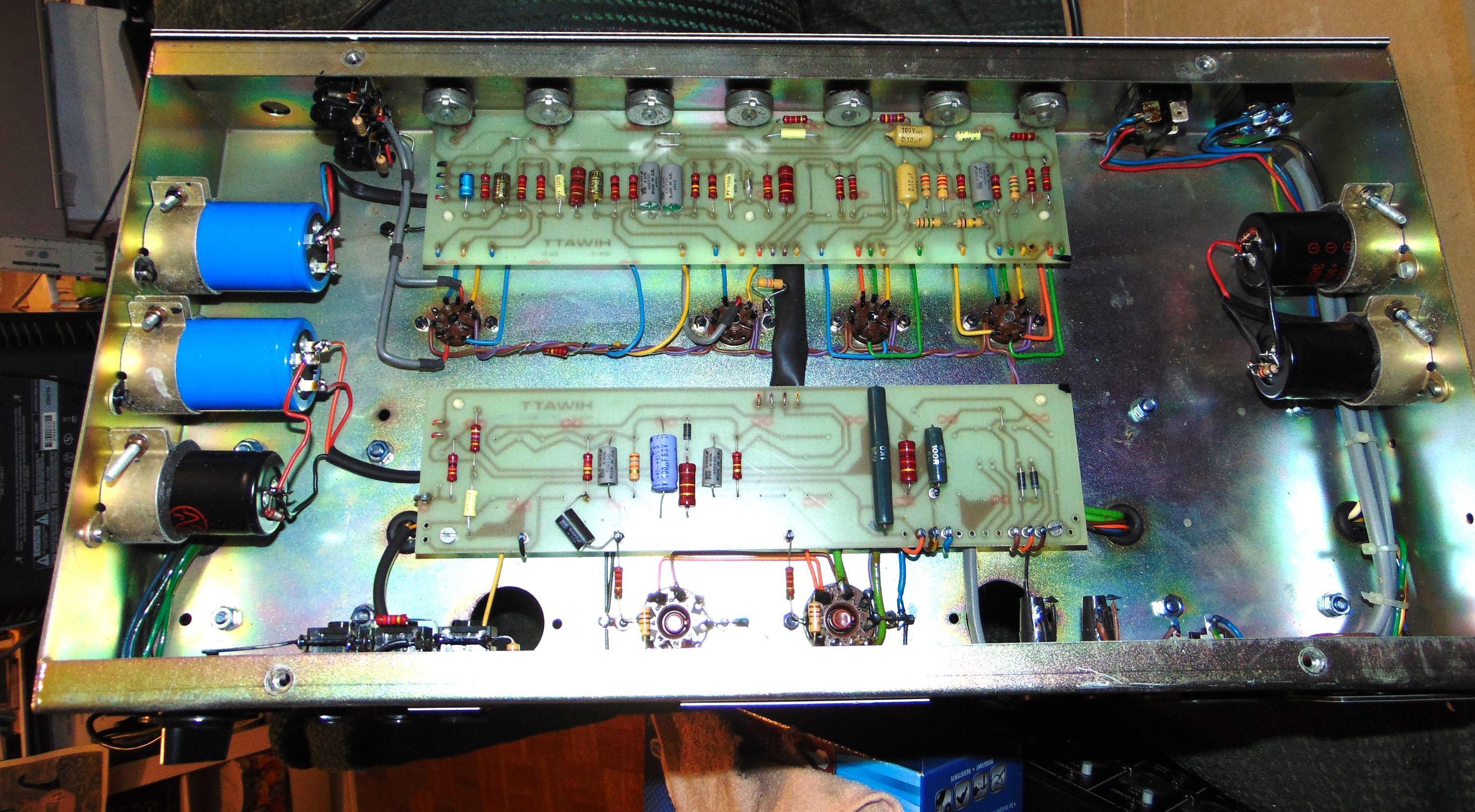 ALBIT製　Hiwatt dr504 Hiwatt DR504 Custom 50 Head - What To Know & Where To Buy