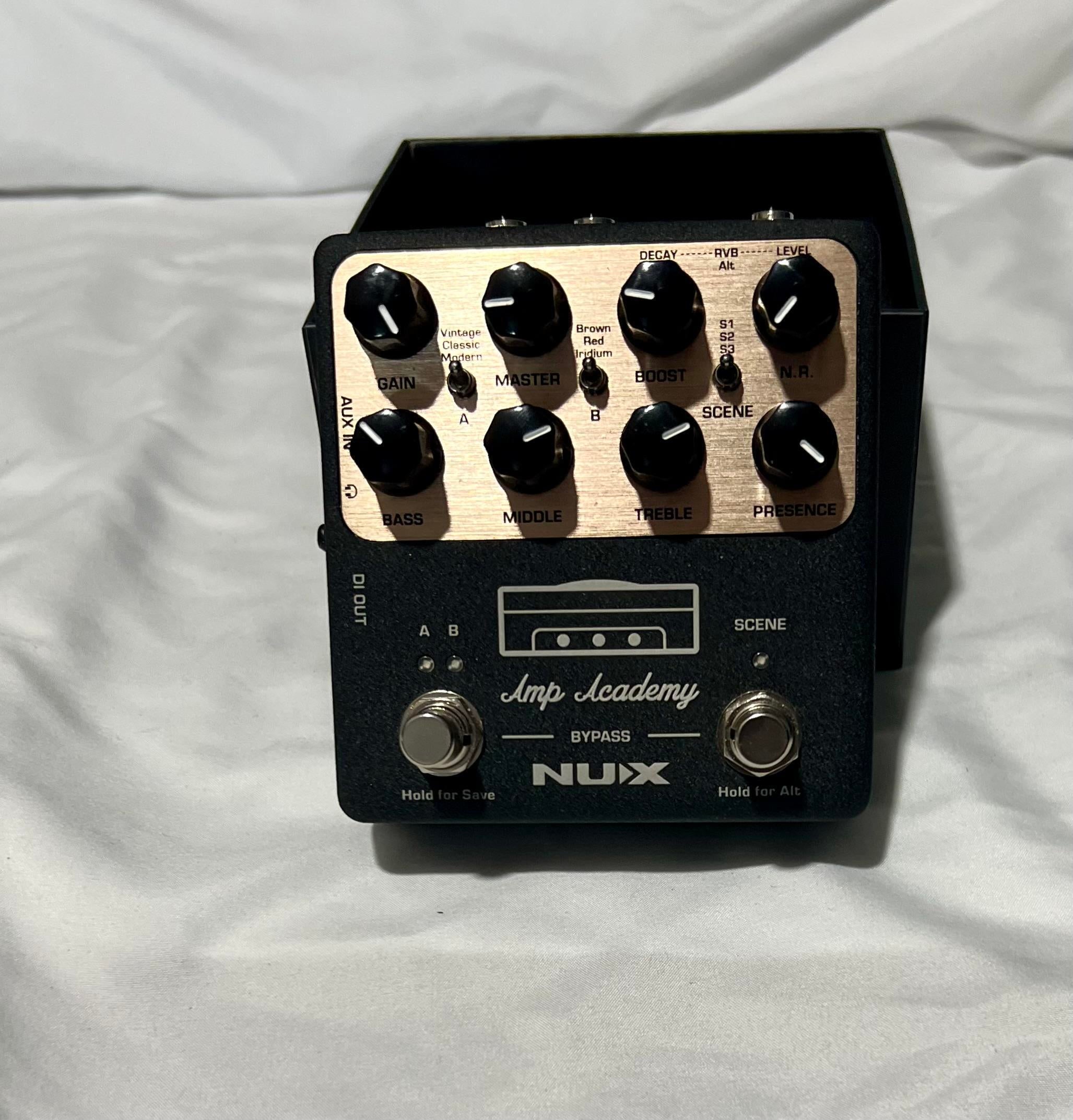Used NUX amp academy - Sweetwater's Gear Exchange