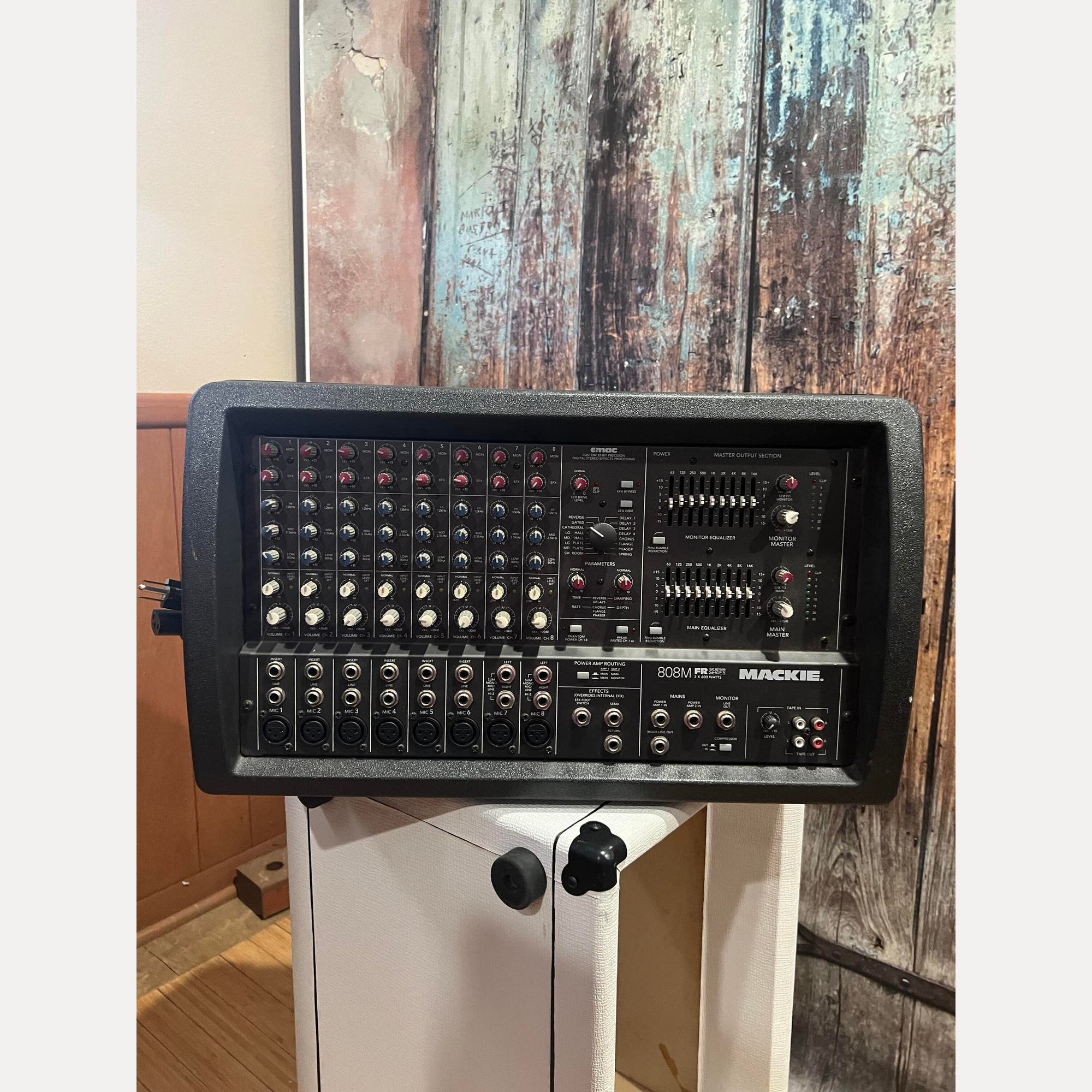 Used Mackie 808M 1200W 8 Channel - Sweetwater's Gear Exchange