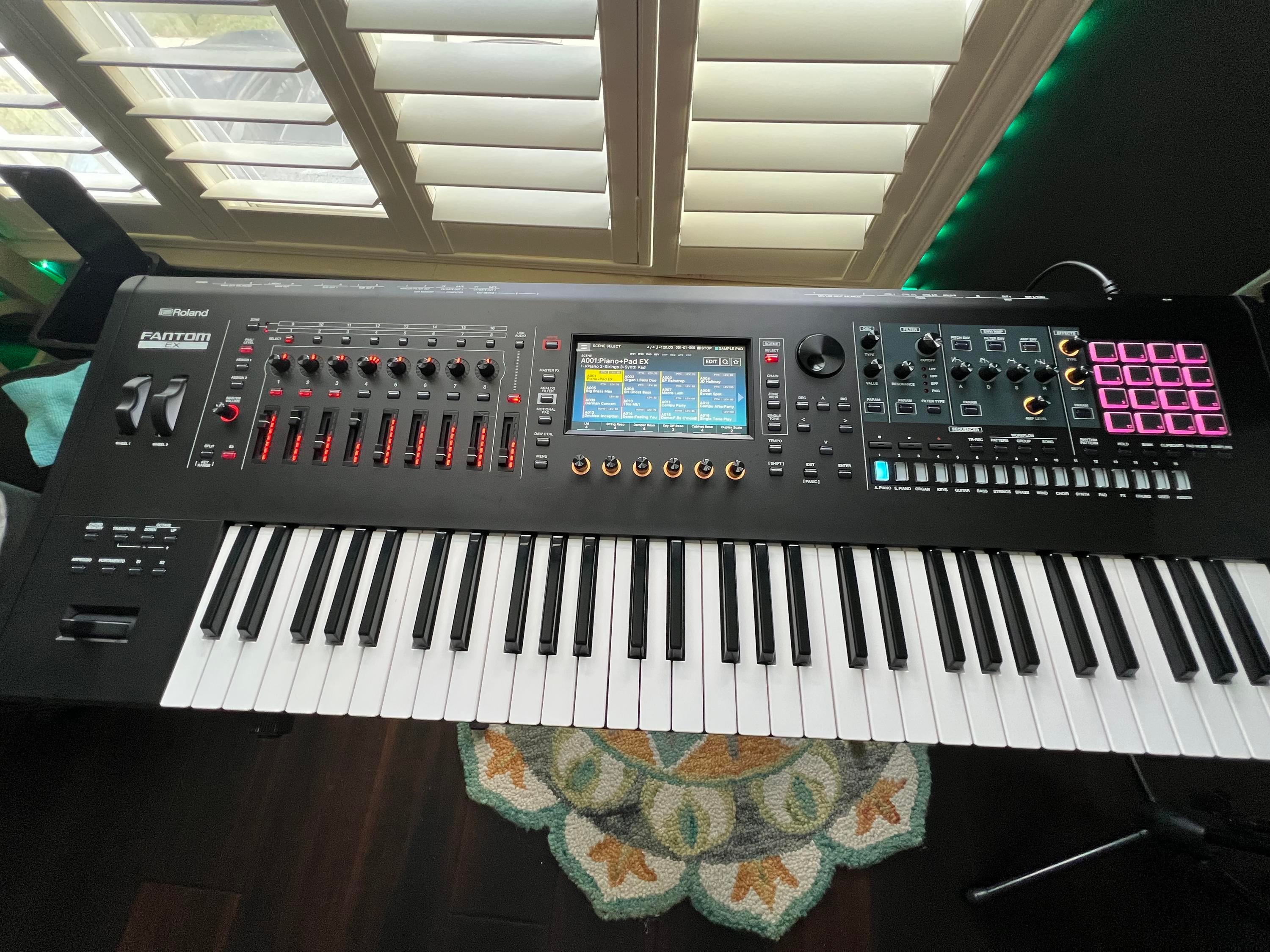 Used Roland FANTOM 6 EX Synthesizer - Sweetwater's Gear Exchange