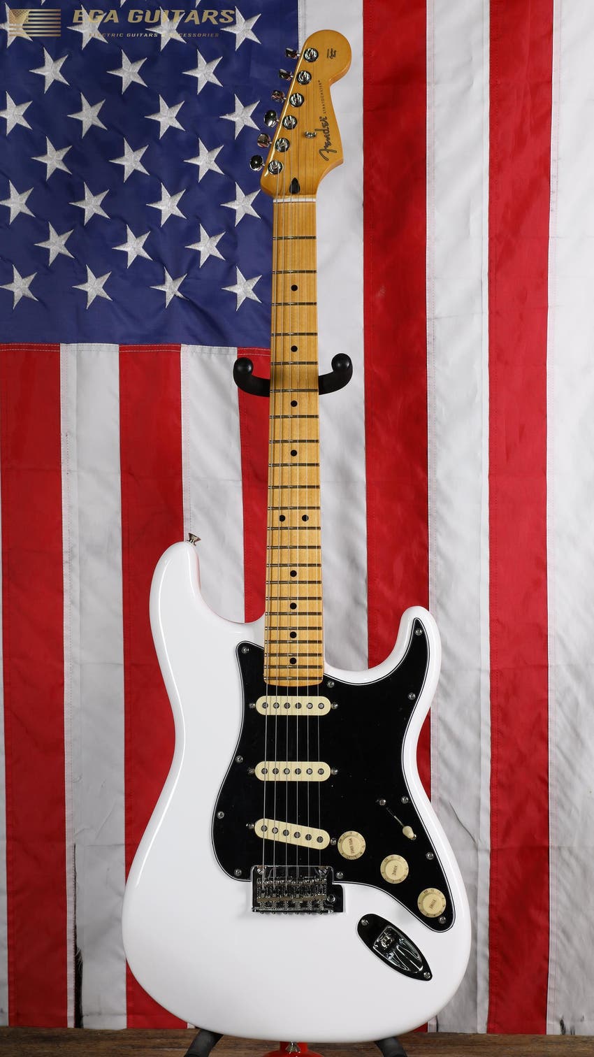 Player II Stratocaster - Polar White