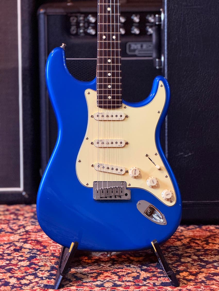 American Standard Stratocaster with Rosewood Fretboard 2010 - Mystic Blue with American Deluxe Electronics