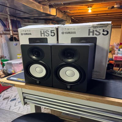 Yamaha HS5 5 Powered Studio Monitors (Pair)