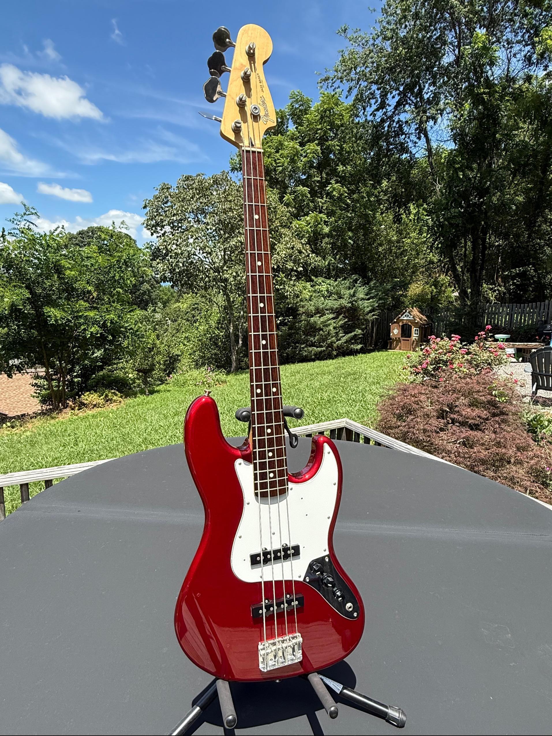 Used Fender Japan Standard Jazz - Sweetwater's Gear Exchange