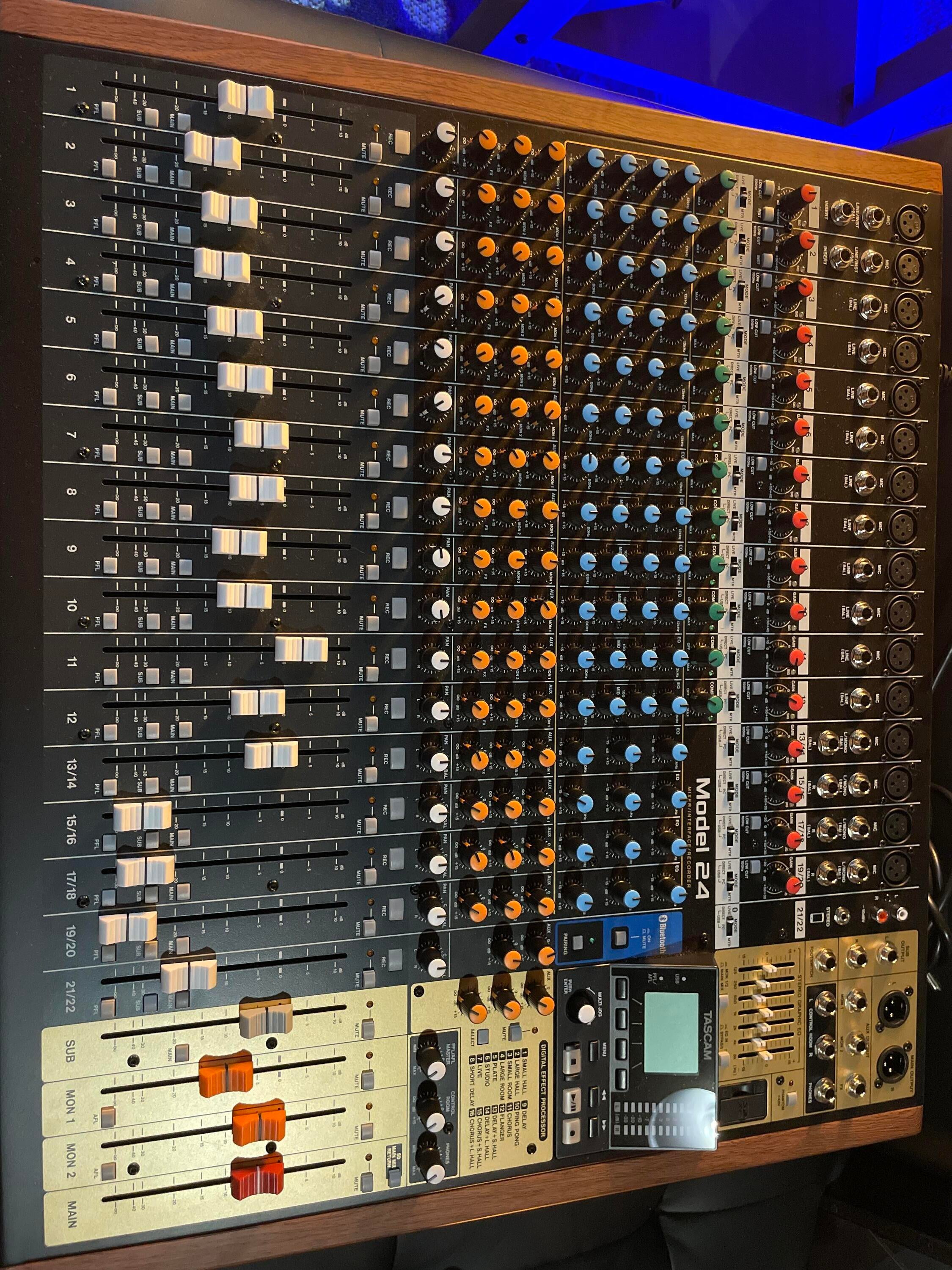 Used Tascam Model 24 Mixer / Interface / Recorder Sweetwater Gear