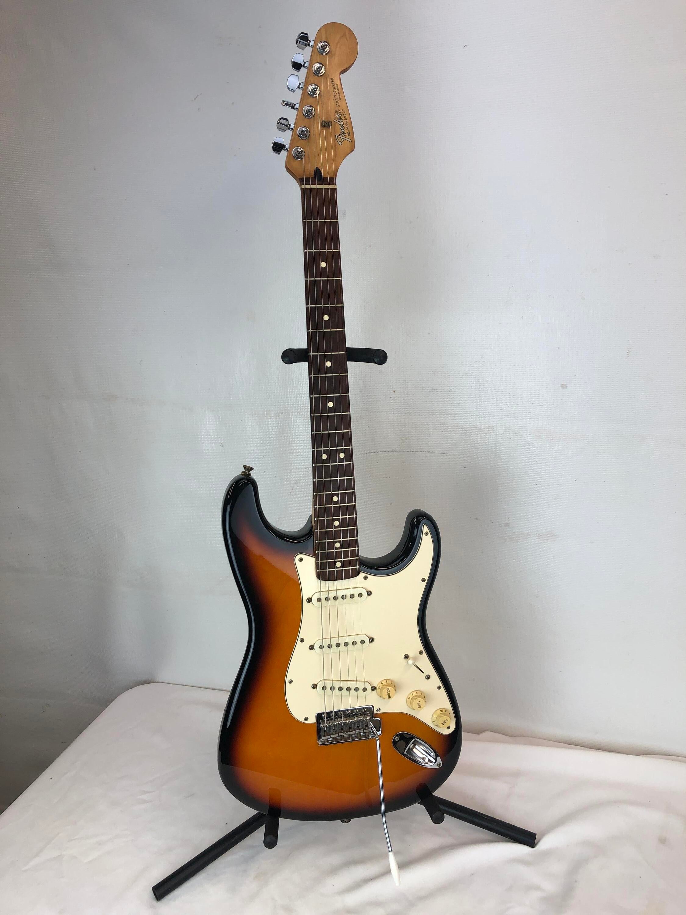 Used Fender 1996 Fender Stratocaster - Brown - Sweetwater's Gear