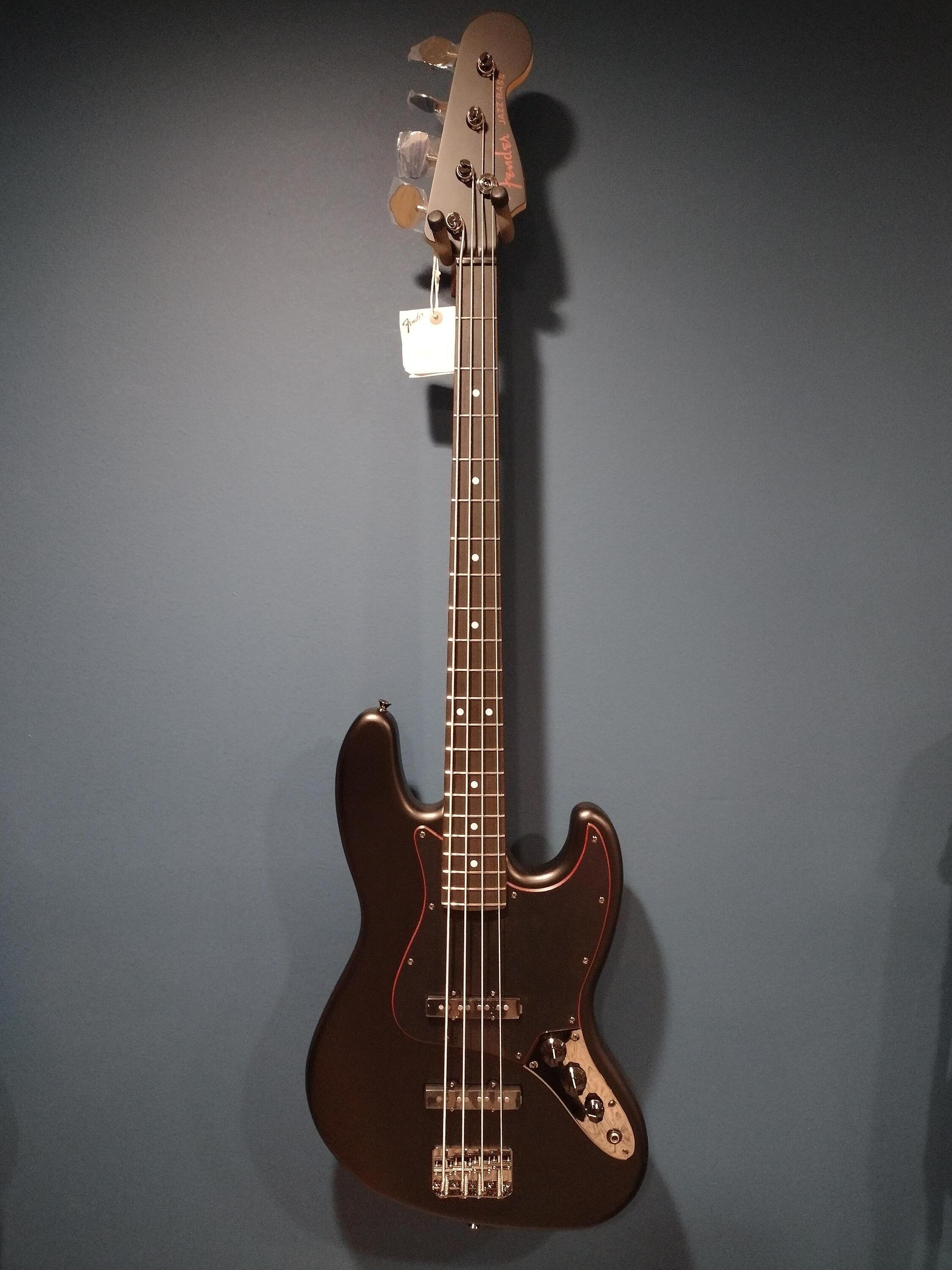 Used Fender MADE IN JAPAN LIMITED - Sweetwater's Gear Exchange