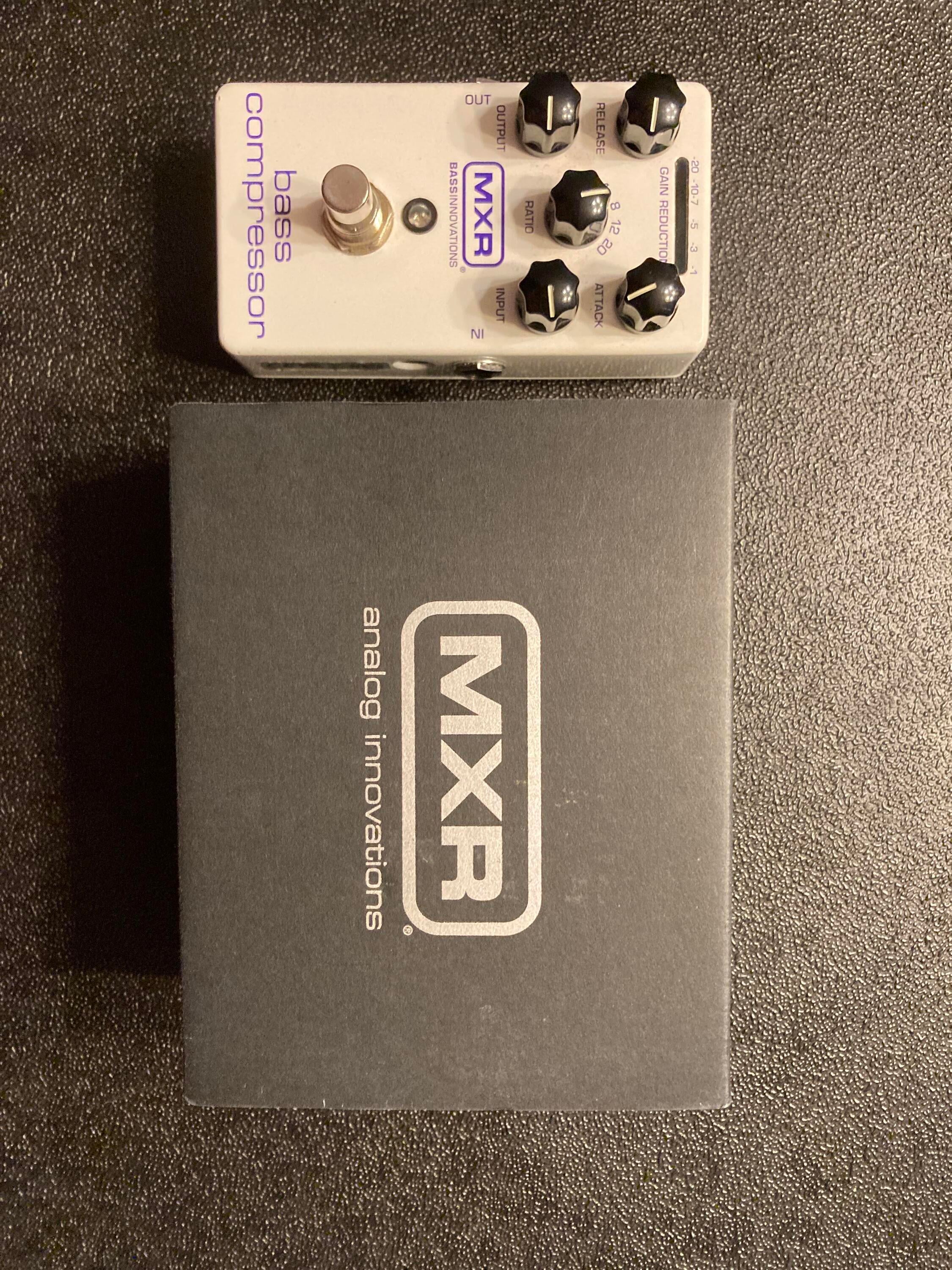 【美品】MXR M87 Bass Compressor Amazon.com: MXR® Bass Compressor : Musical Instruments