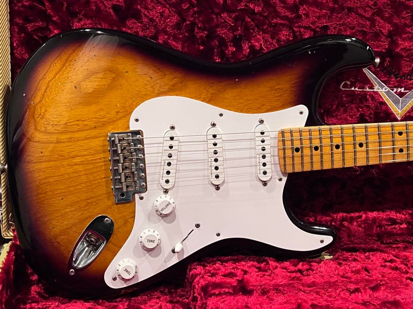 Eric Clapton Signature Stratocaster Journeyman Relic - 2-color Sunburst