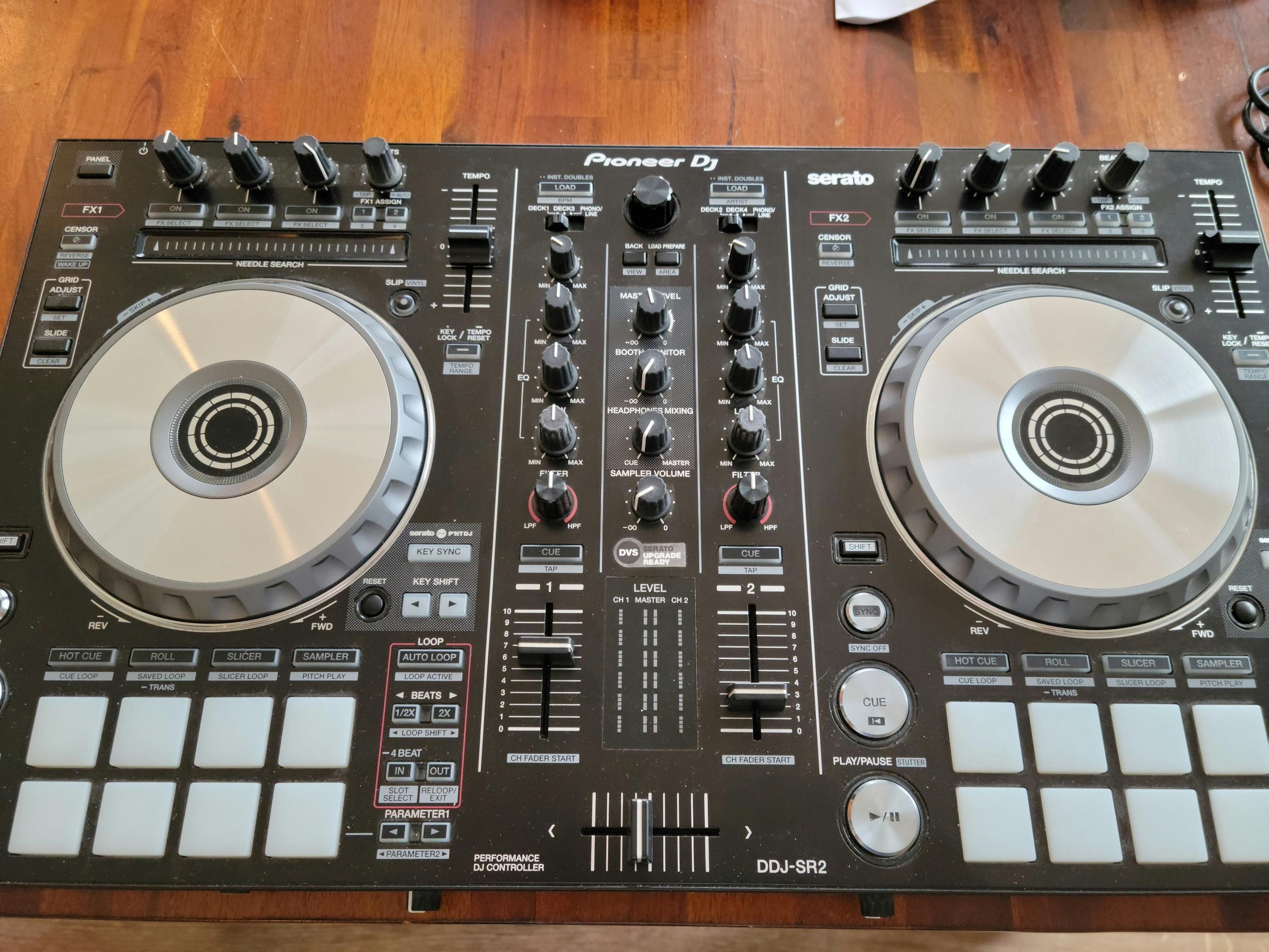 Used Pioneer DJ DDJ-SR2 2-deck Serato DJ Pro | Gear Exchange