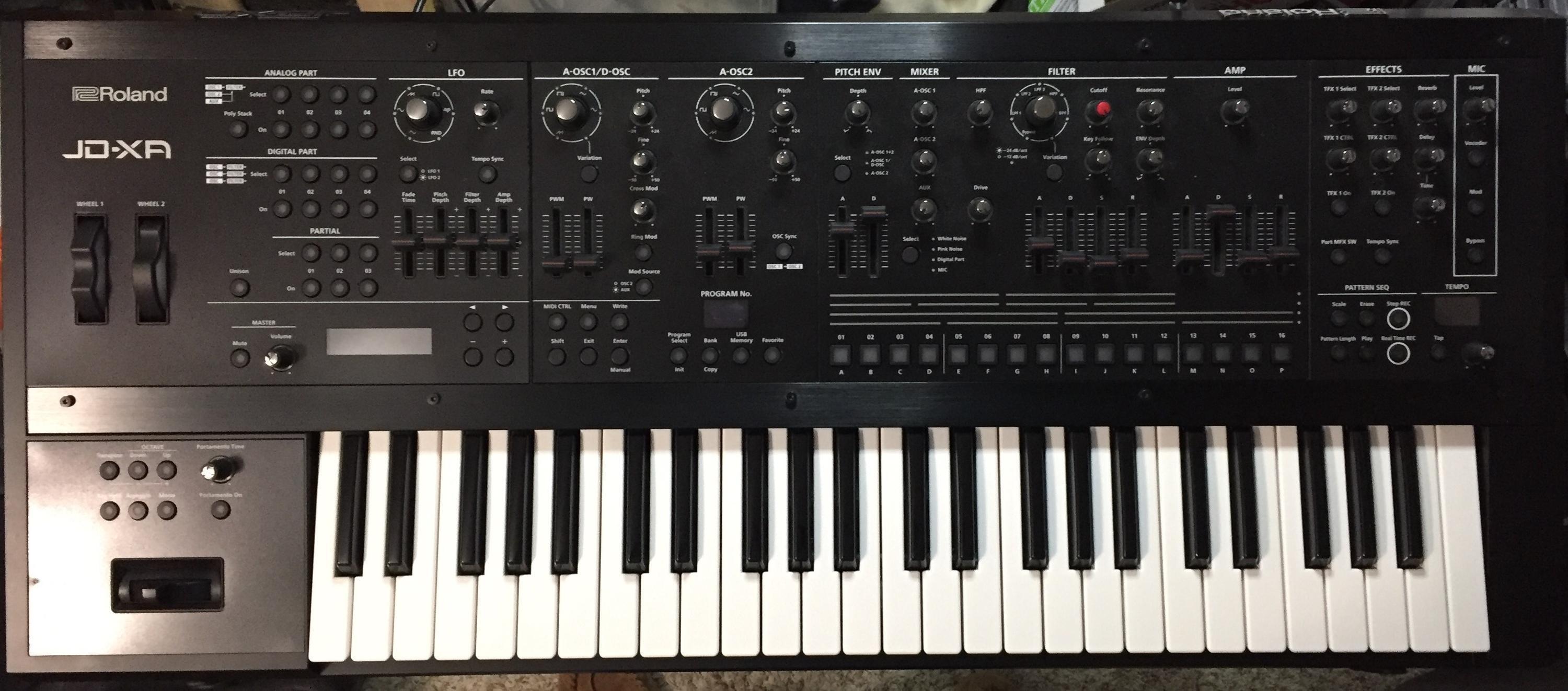 Used Roland JD-XA Analog/Digital Crossover - Sweetwater's Gear