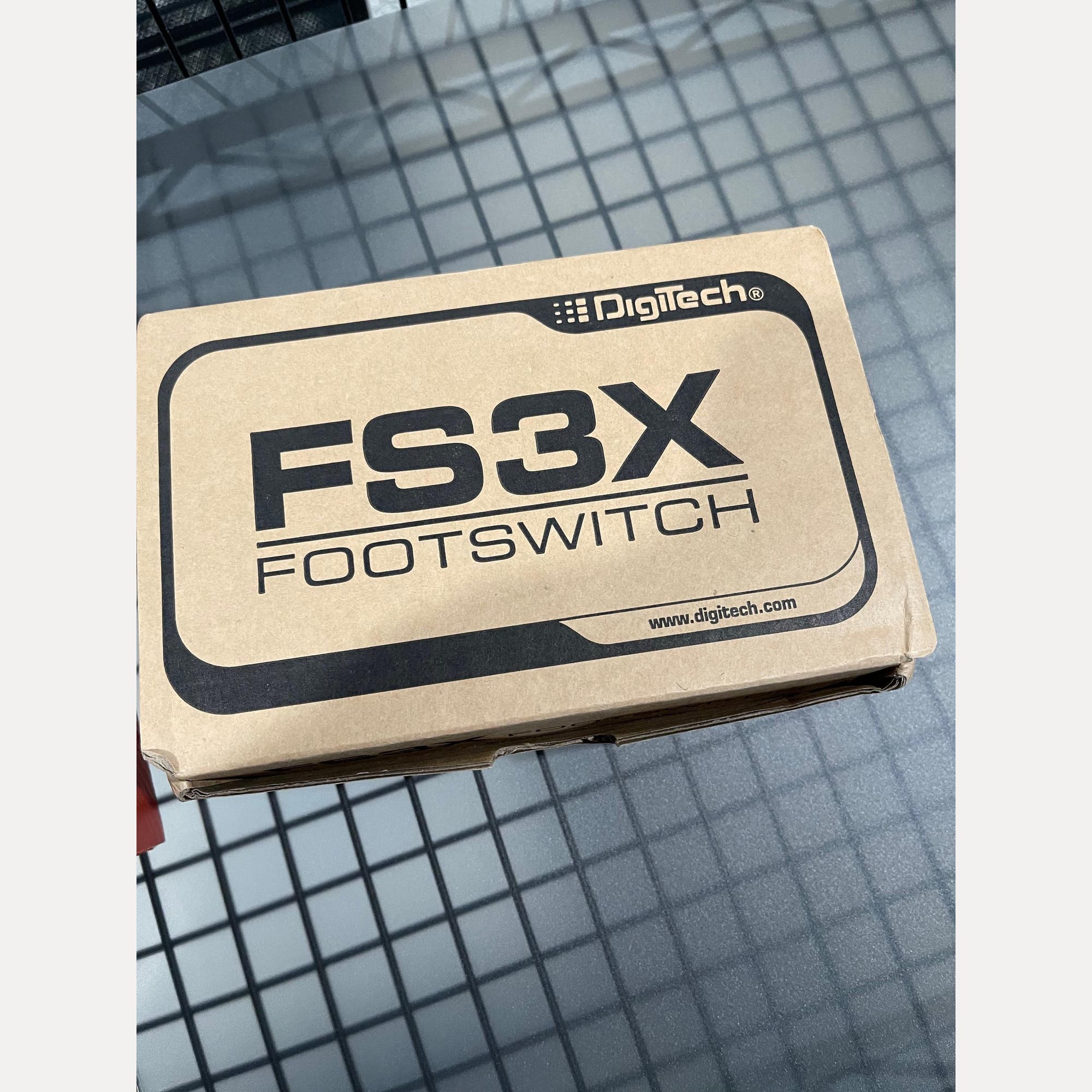 Used Digitech FS3X 3-button Foot - Sweetwater's Gear Exchange