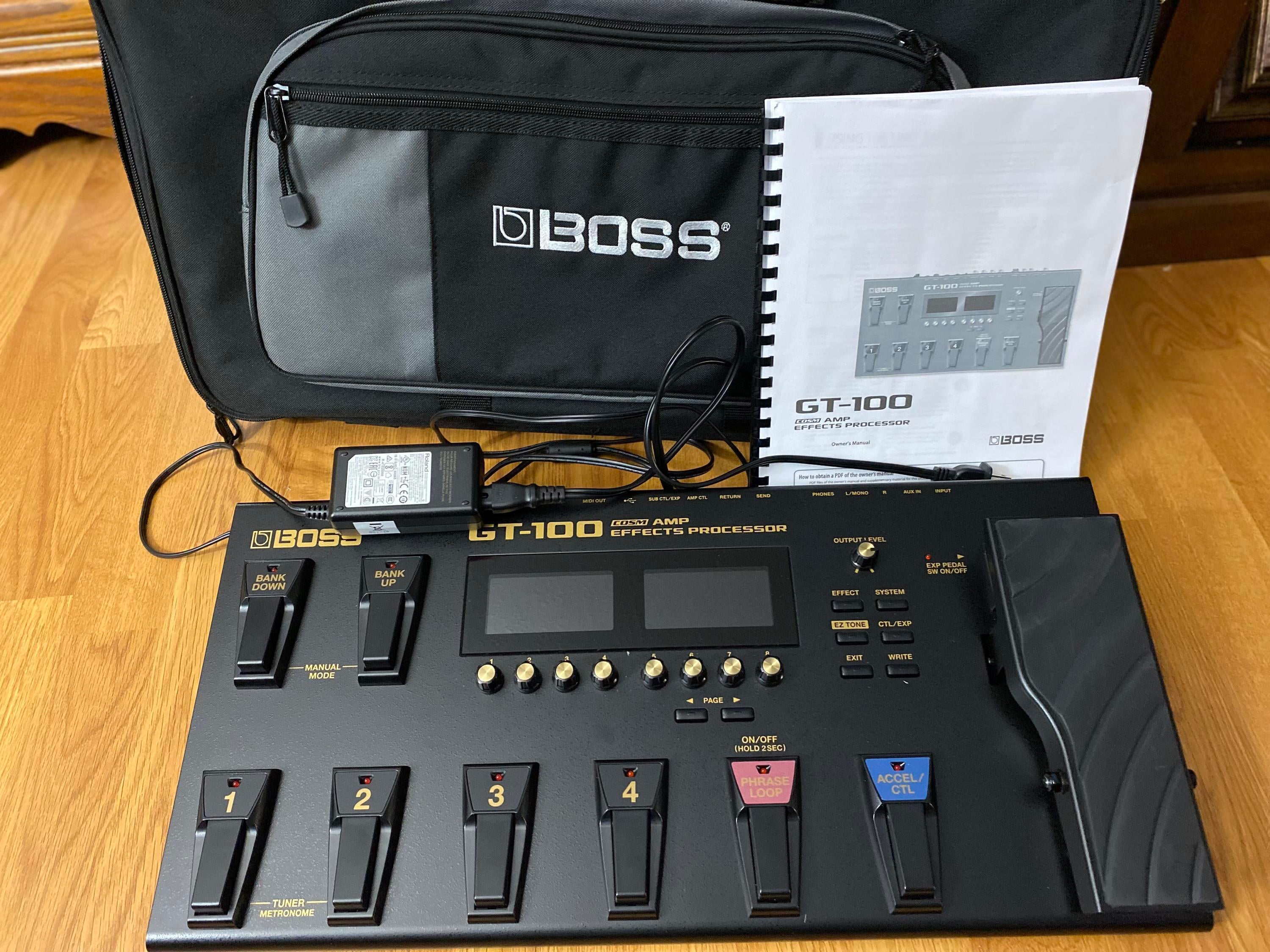 Used Boss GT-100 V2 Guitar Effects Processor W Carry Bag MINT