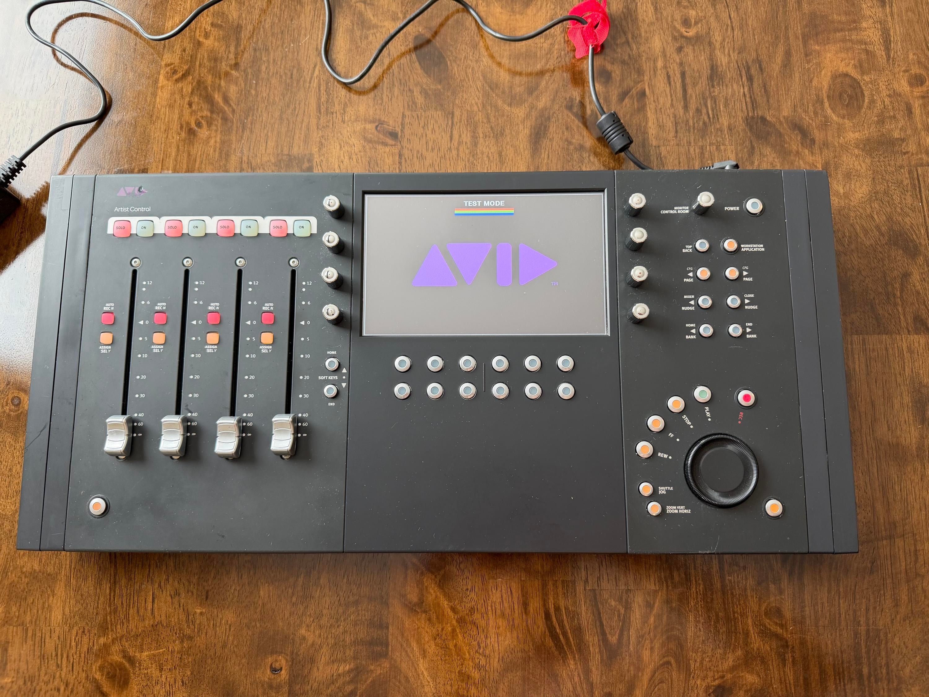 AVID Aritst Control V2 コントロールサーフェス 9999-03437-2__35654.1528302021