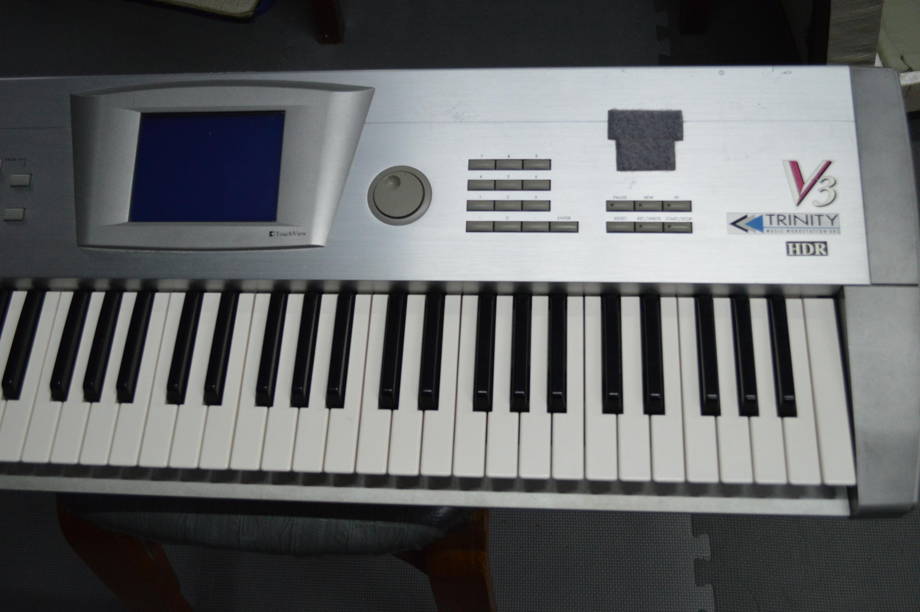 【9/5まで】KORG TRINITY plus パーツ取りに★スタンド付 9/5まで】KORG TRINITY plus パーツ取りに☆スタンド付 KORG