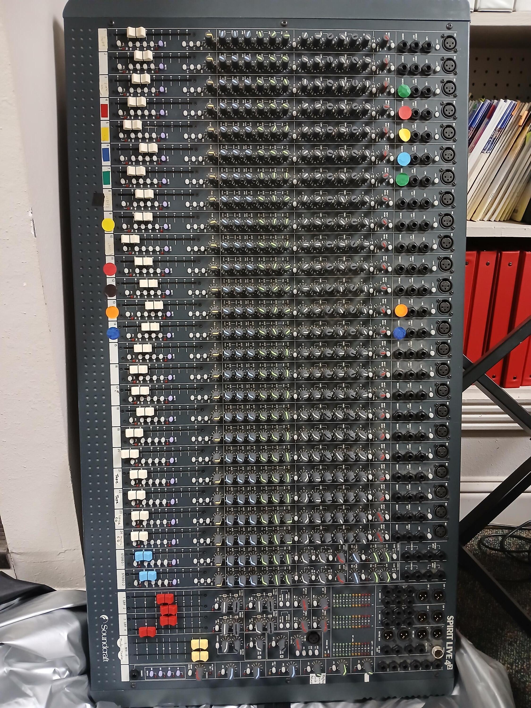 Soundcraft Spirit 4 アナログミキサー 16チャンネル Soundcraft Spirit Live 4.2 Analog 16 Channel Mixer ( Discontinued