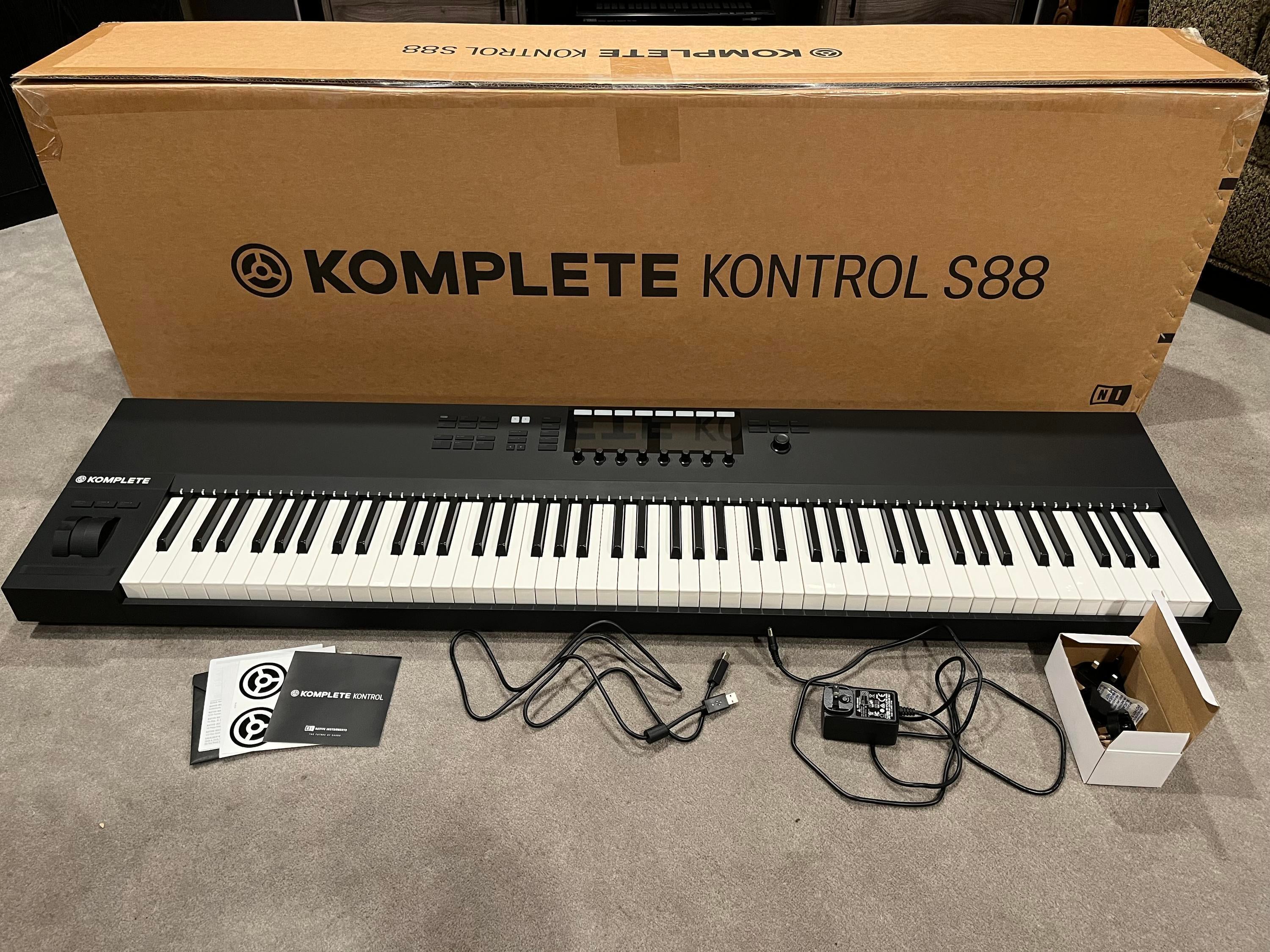 Used Native Instruments Komplete Kontrol S88 MK2 Smart Keyboard Controller