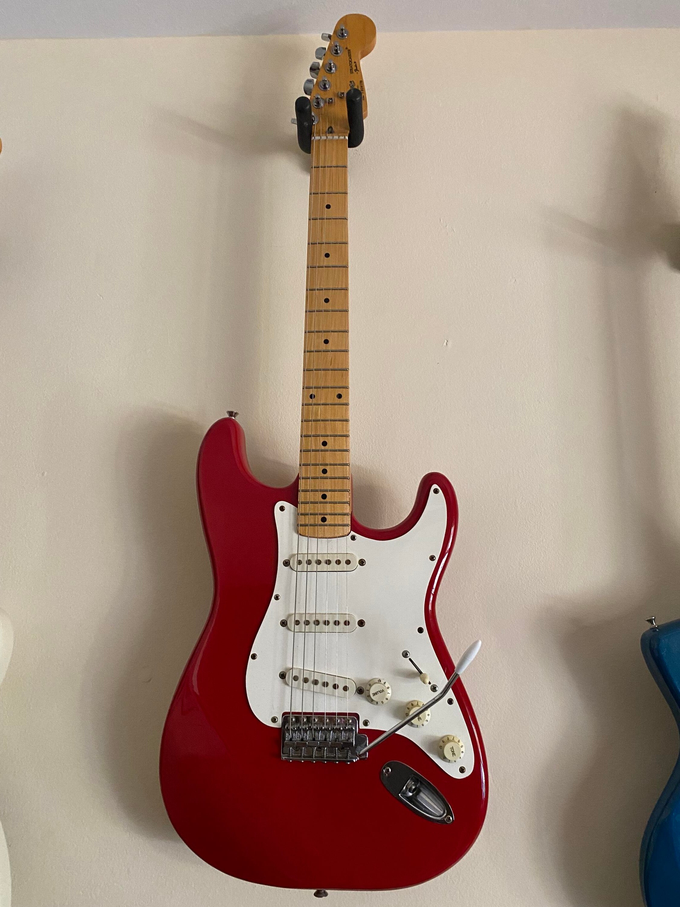 Used Fender E9 serial 1989 MIK Squier