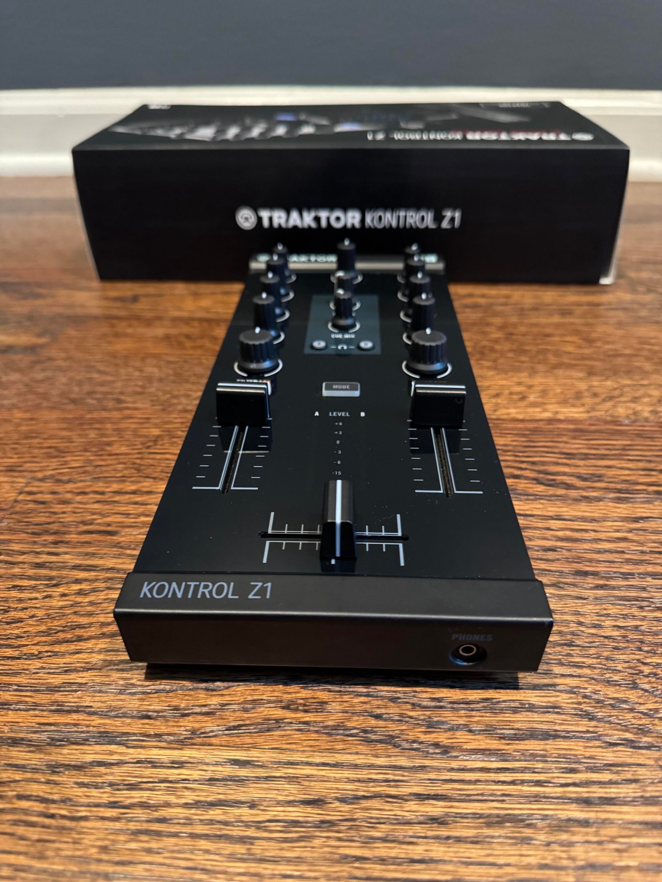 Used Traktor Kontrol Z1 MK1 Mixer & - Sweetwater's Gear Exchange