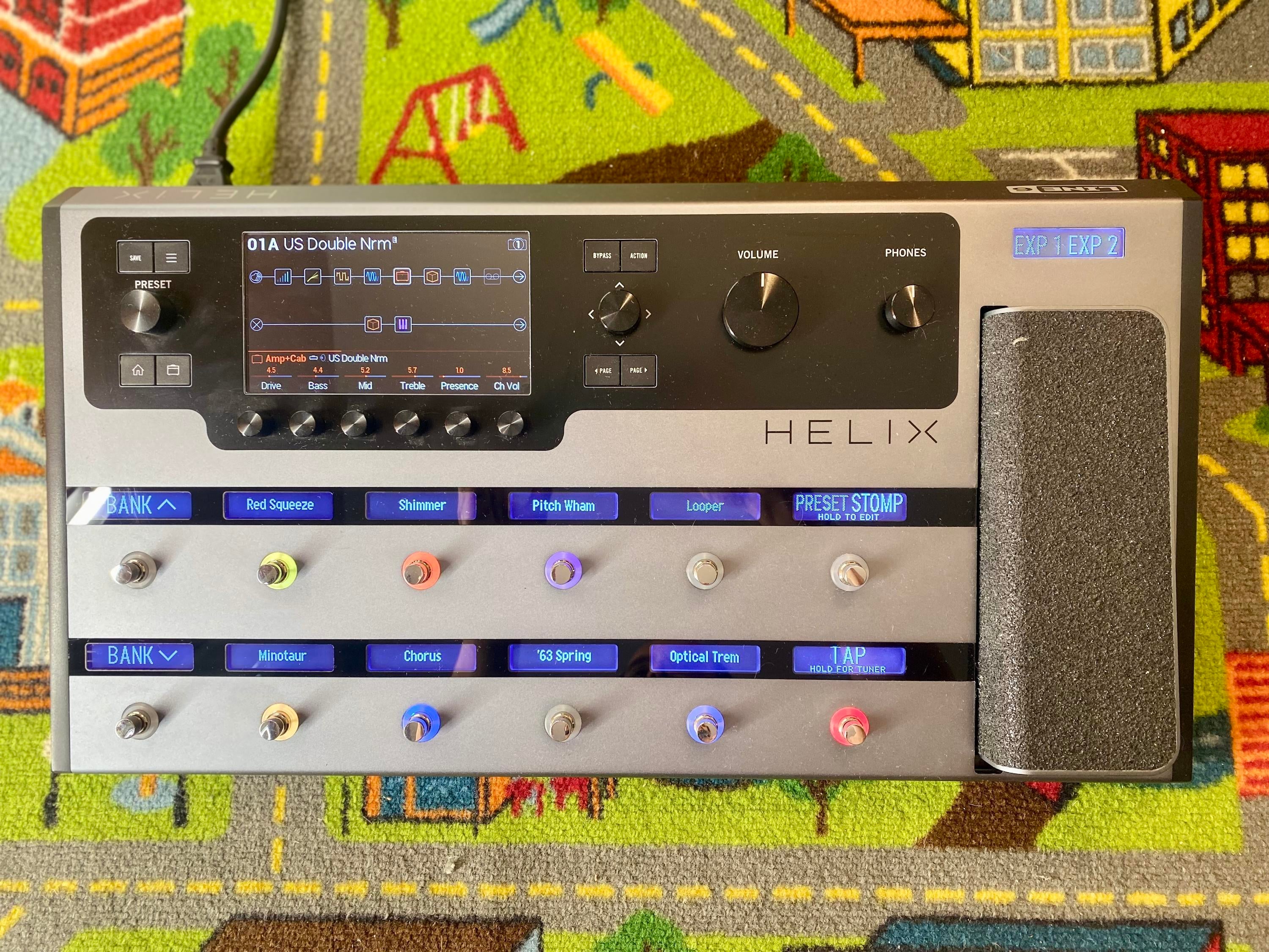 Used Line 6 Helix Guitar Multi-effects Floor Processor - Space Gray  Sweetwater Exclusive - with Helix Backpack