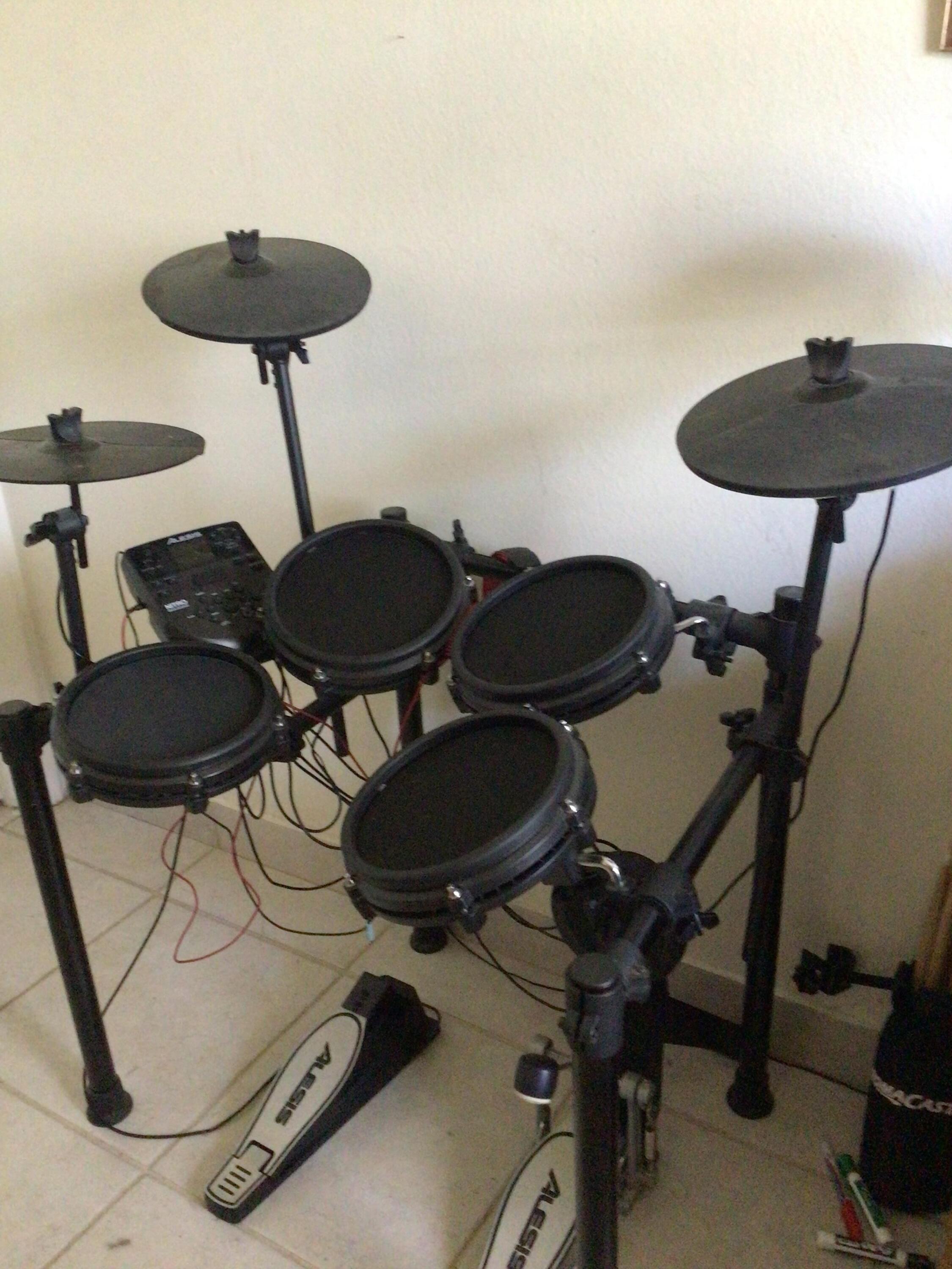 Alesis nitro deals used