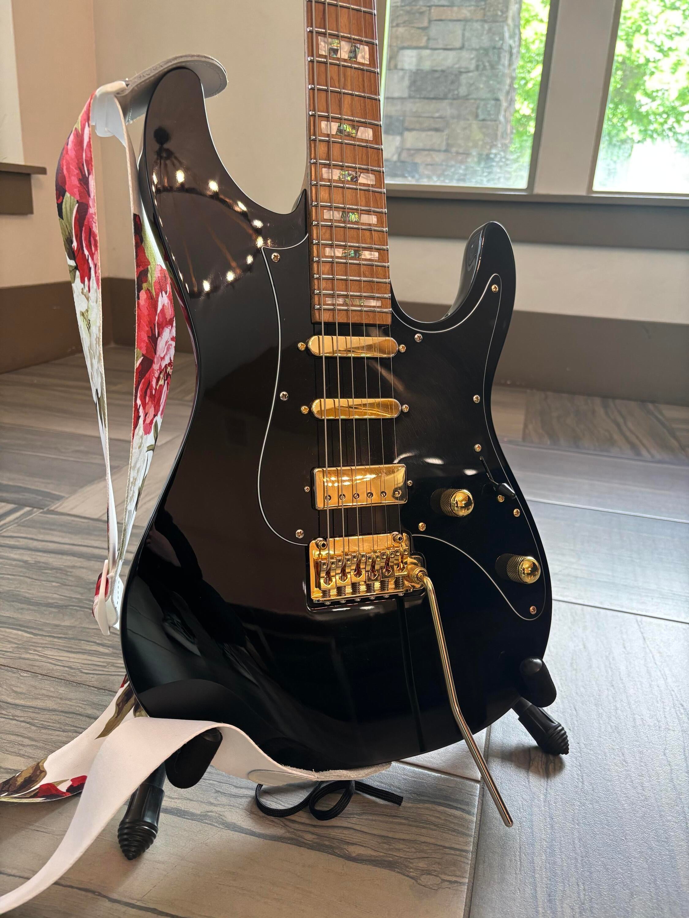 Used Ibanez Tim Henson (Polyphia) - Sweetwater's Gear Exchange