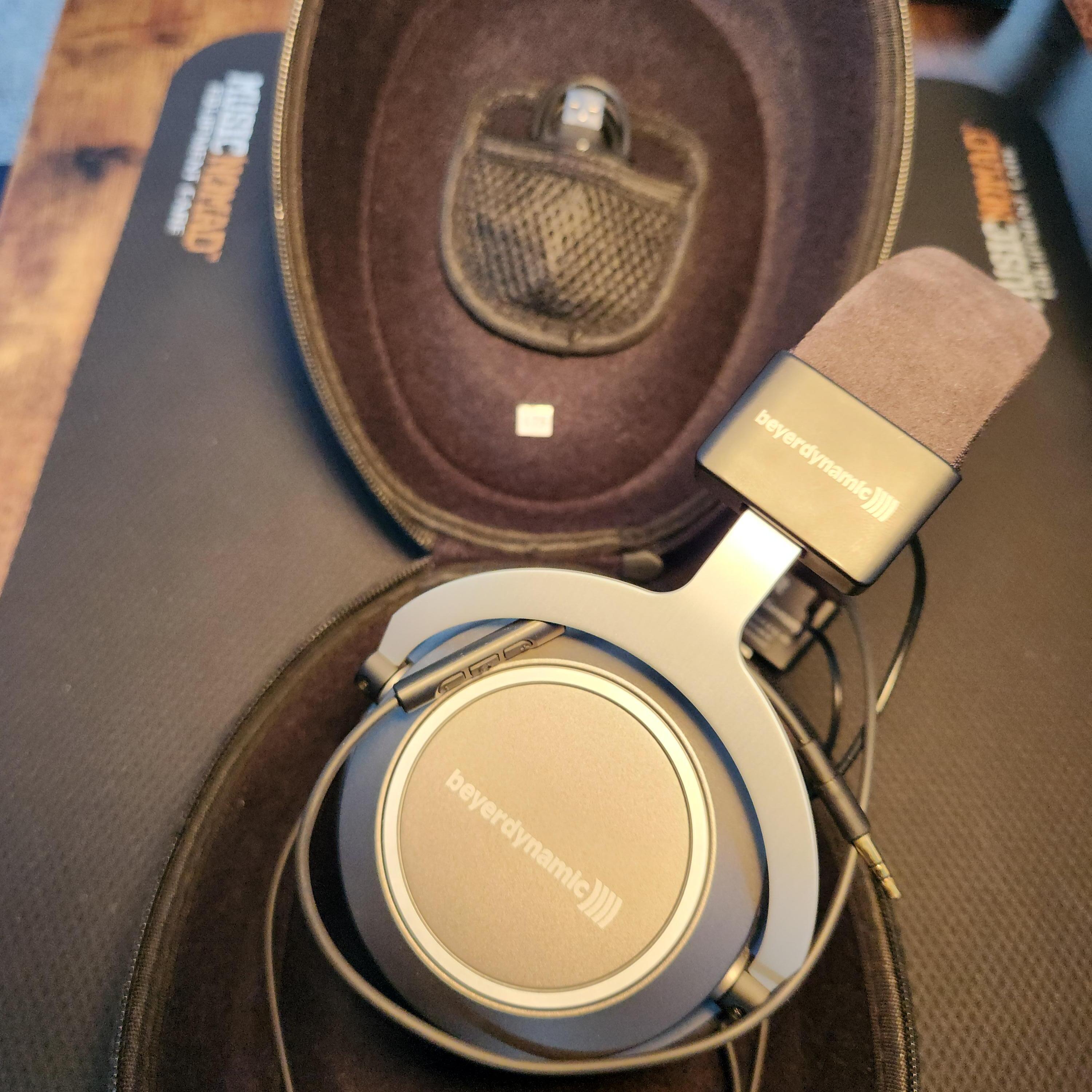 Used beyerdynamic Amiron Wireless Bluetooth Sweetwater s Gear