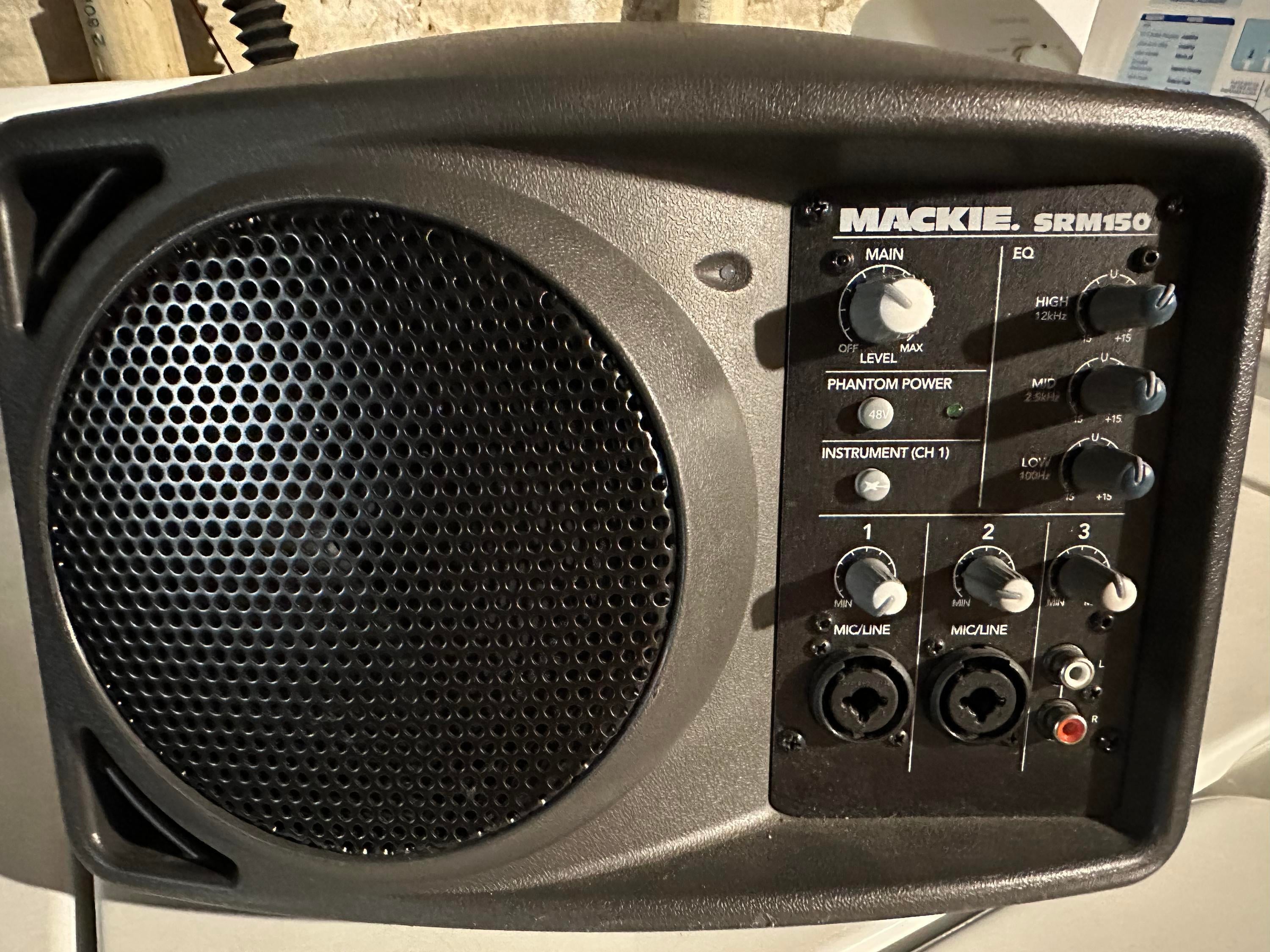 Used Mackie 2/2 - SRM150 150W 5.25 inch Compact Powered PA System