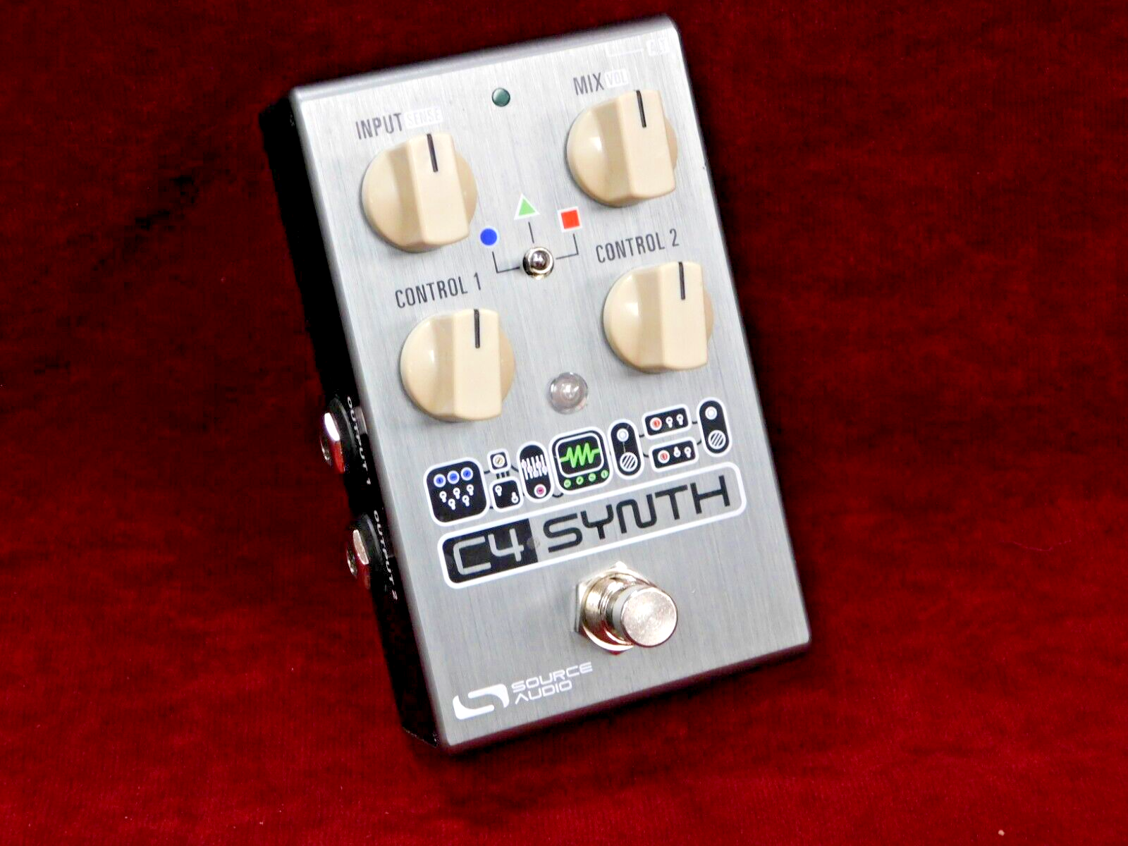 Used Source Audio C4 Synth Pedal! - Sweetwater's Gear Exchange