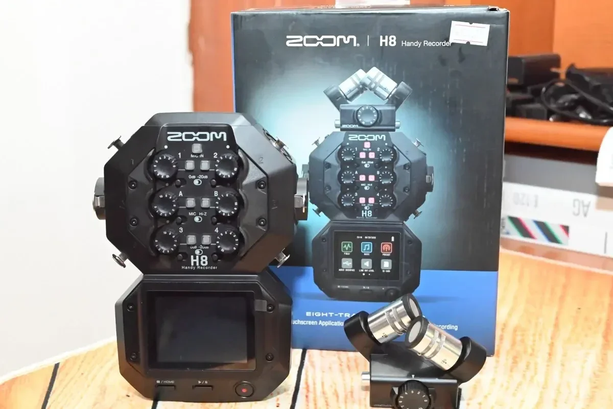 Used Zoom H8 8-Input Handy Recorder - Sweetwater's Gear Exchange