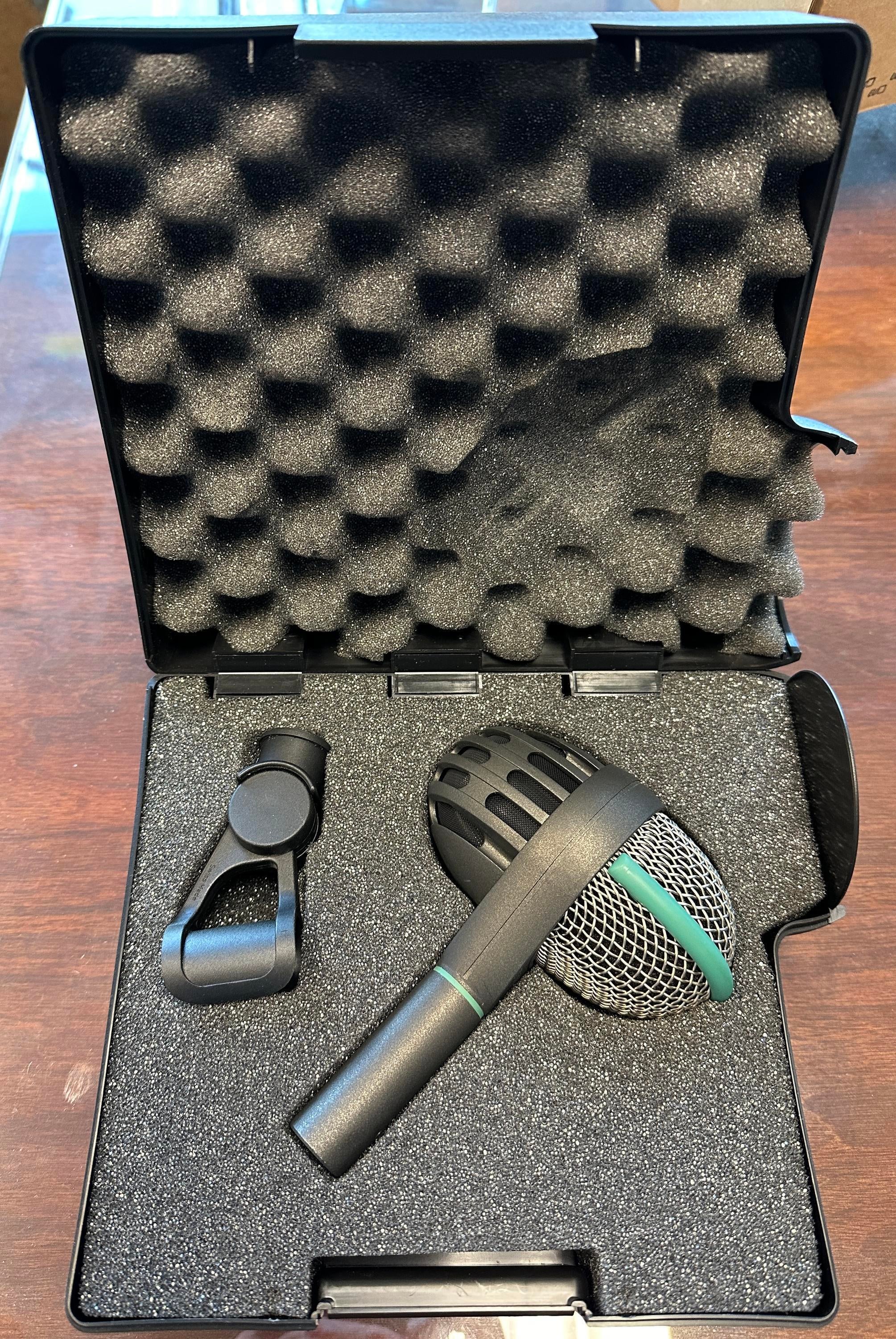 Used AKG D112 Mic - Sweetwater's Gear Exchange