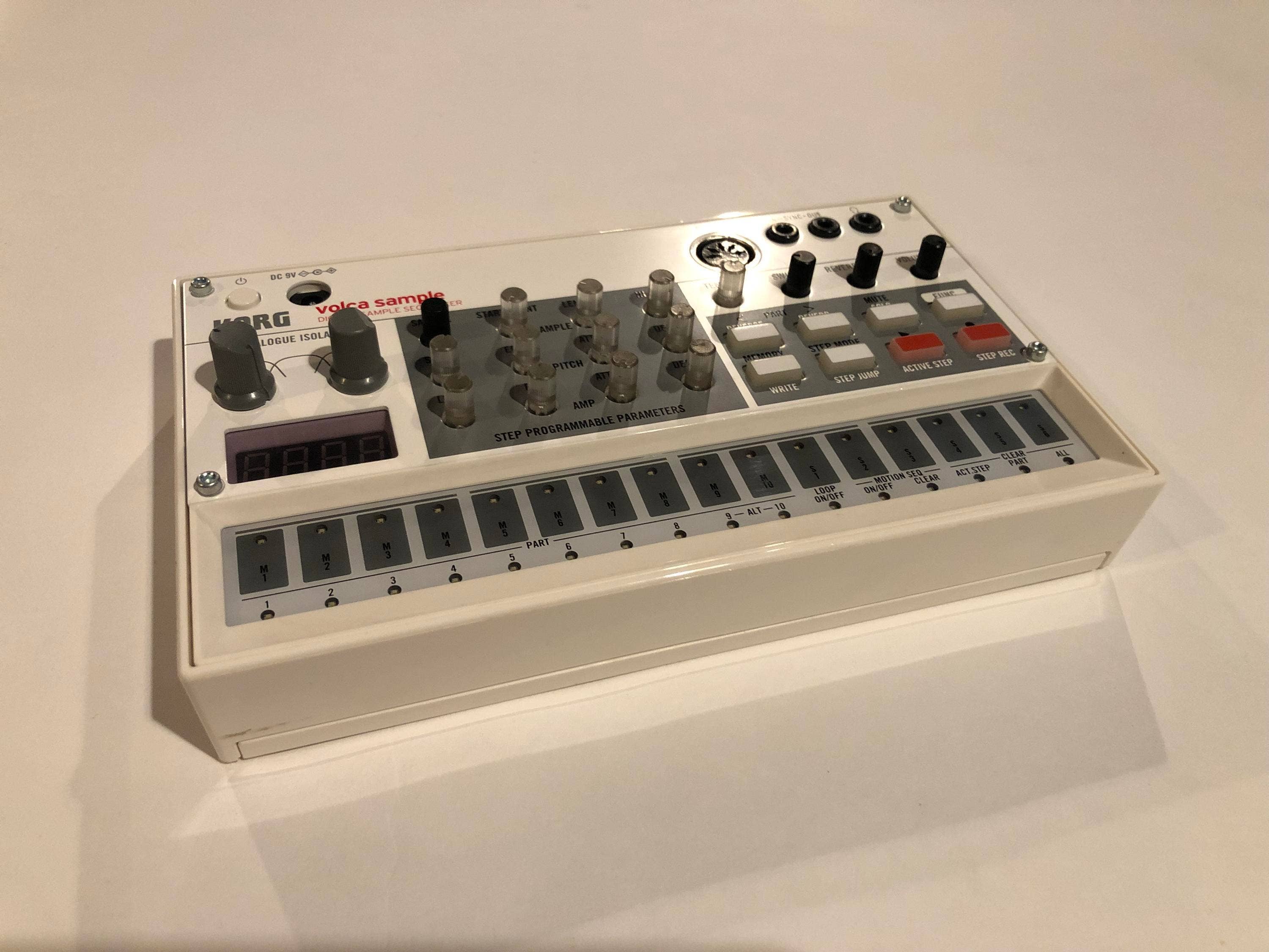 Used Volca Sample Digital Sample Sequencer w/ power supply