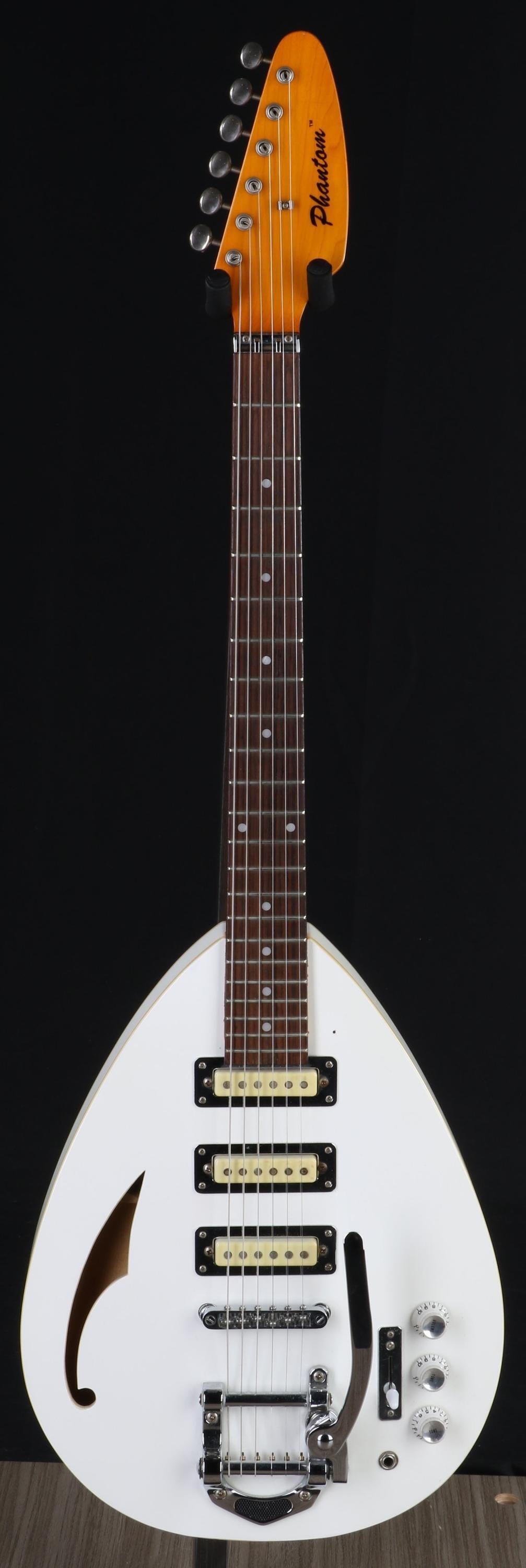 Phantom Guitar Works Teardrop ギター　レフティ Phantom Teardrop Left-Handed Guitar White Used | The Music Zoo