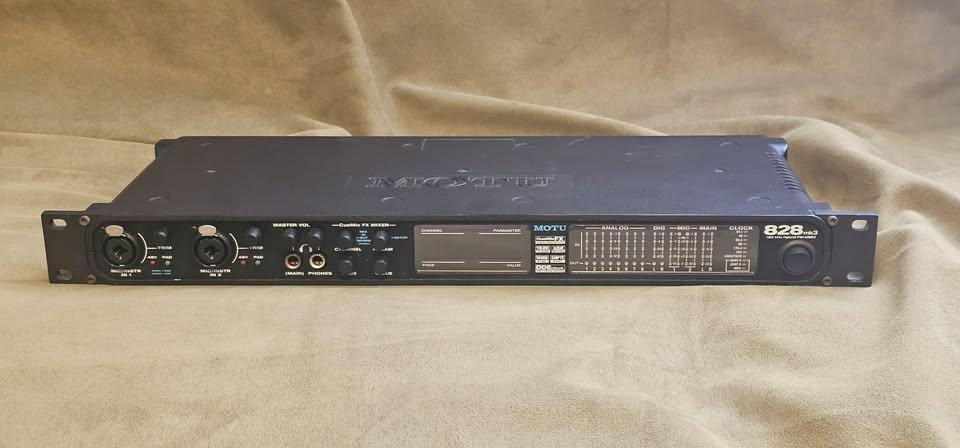 MOTU 828mk3 Hybrid オーディオインターフェイス ジャンク MOTU 828mk3 Hybrid オーディオインターフェイス ジャンク MOTU