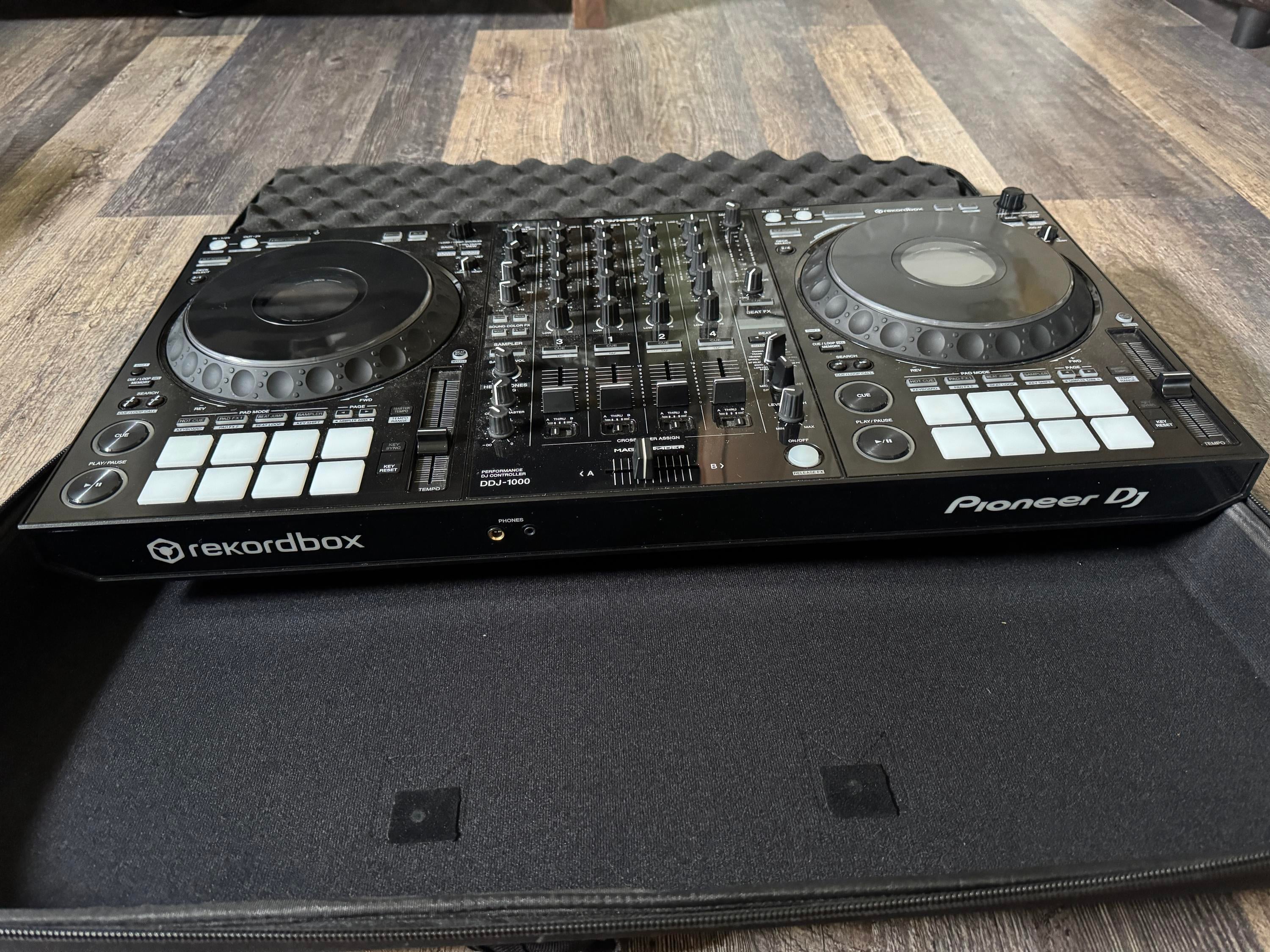 Used Pioneer DJ Pioneer DDJ-1000 Rekordbox Controller