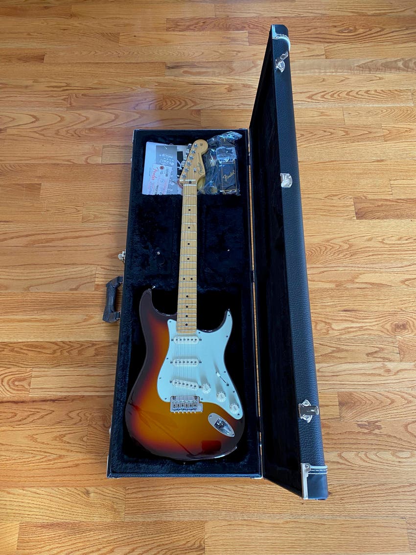 American Deluxe Stratocaster Plus Mystic 3-Color Sunburst *NEW*