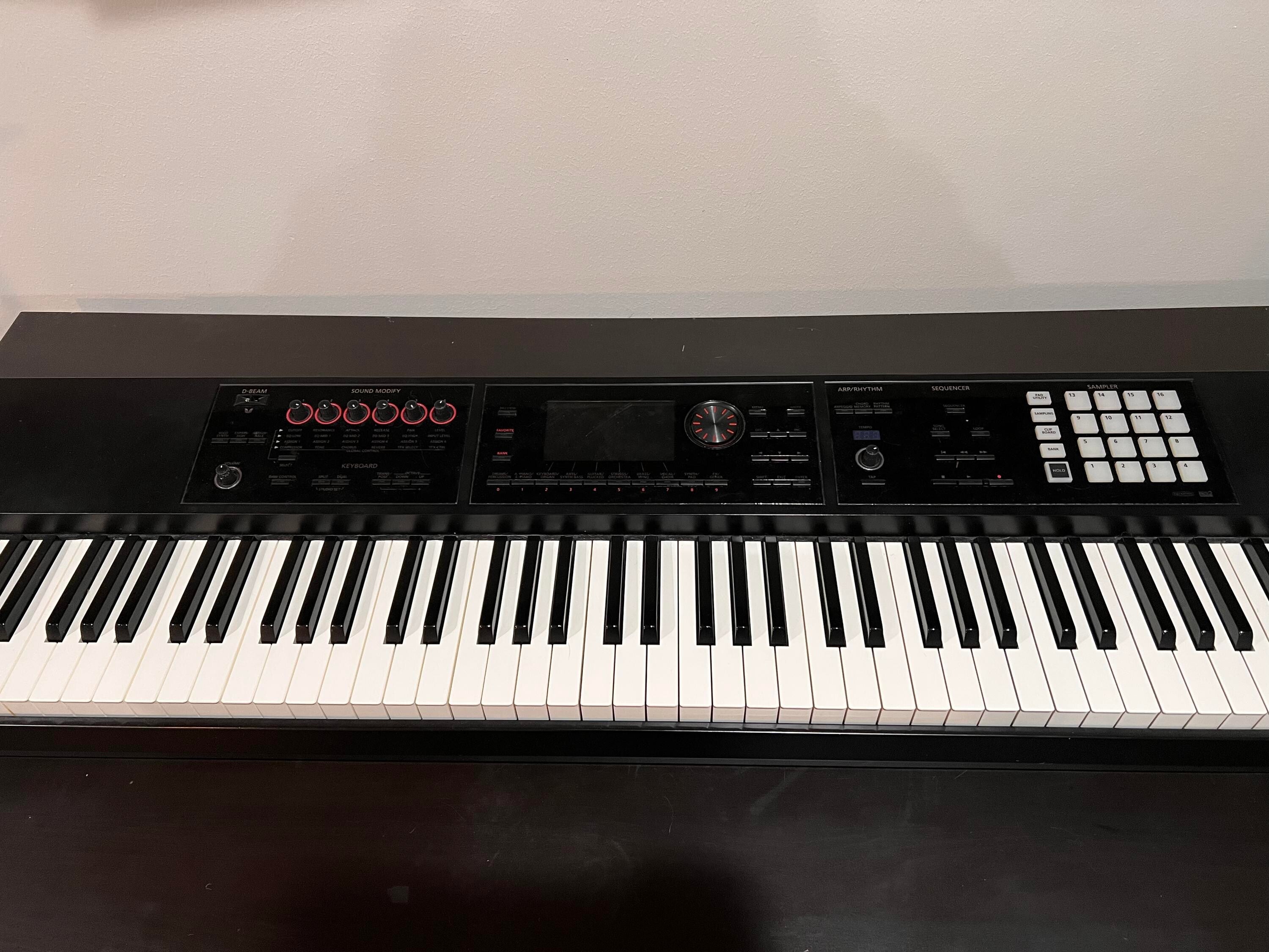 Used Roland FA-08 | Sweetwater Gear Exchange