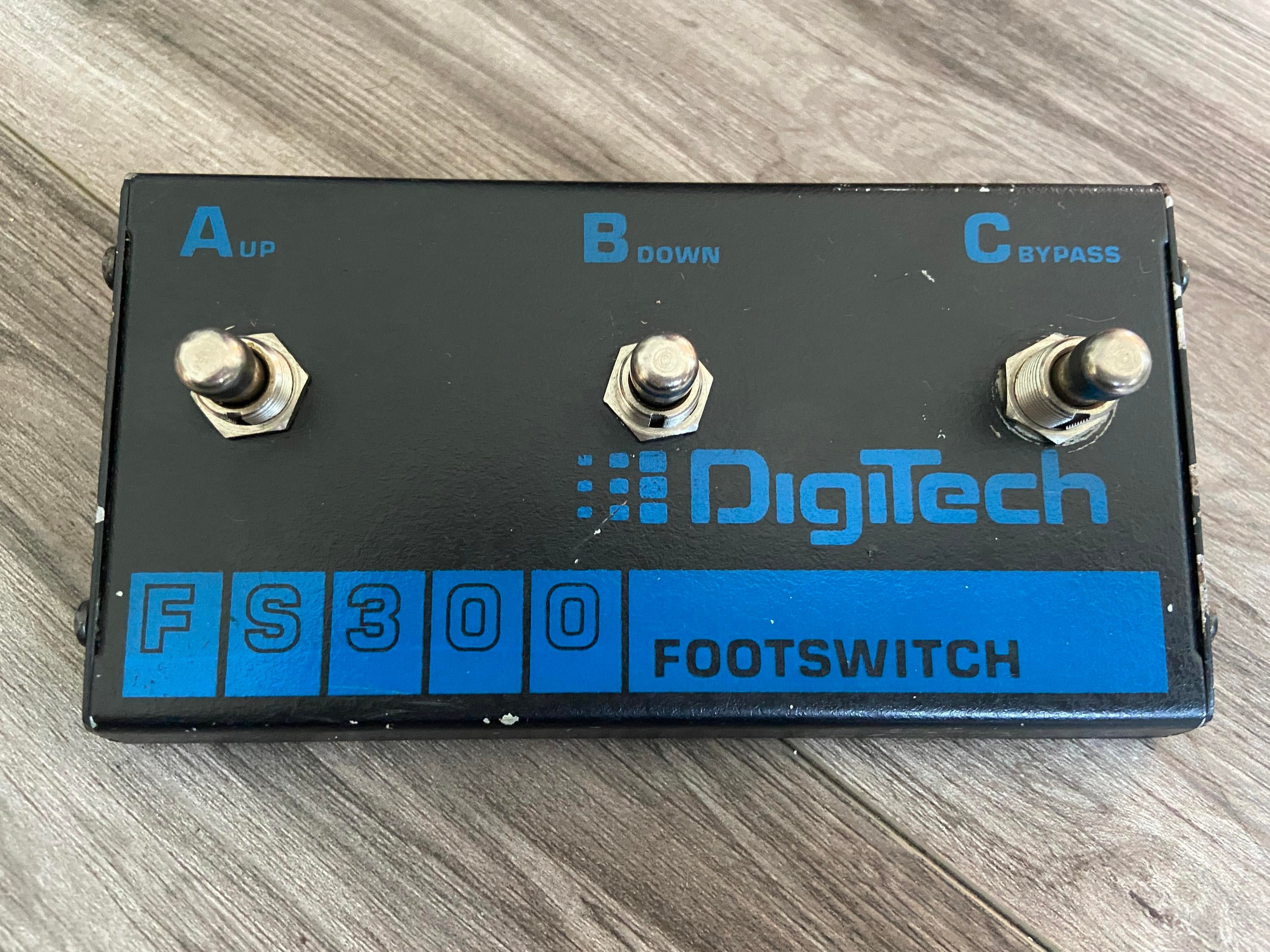 Used Digitech FS300 3 button - Sweetwater's Gear Exchange