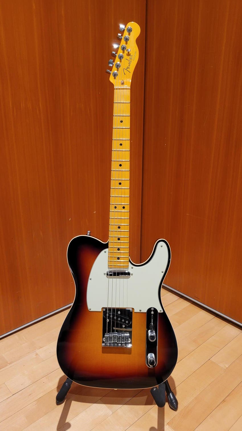 American Ultra Telecaster - Ultraburst with Maple Fingerboard