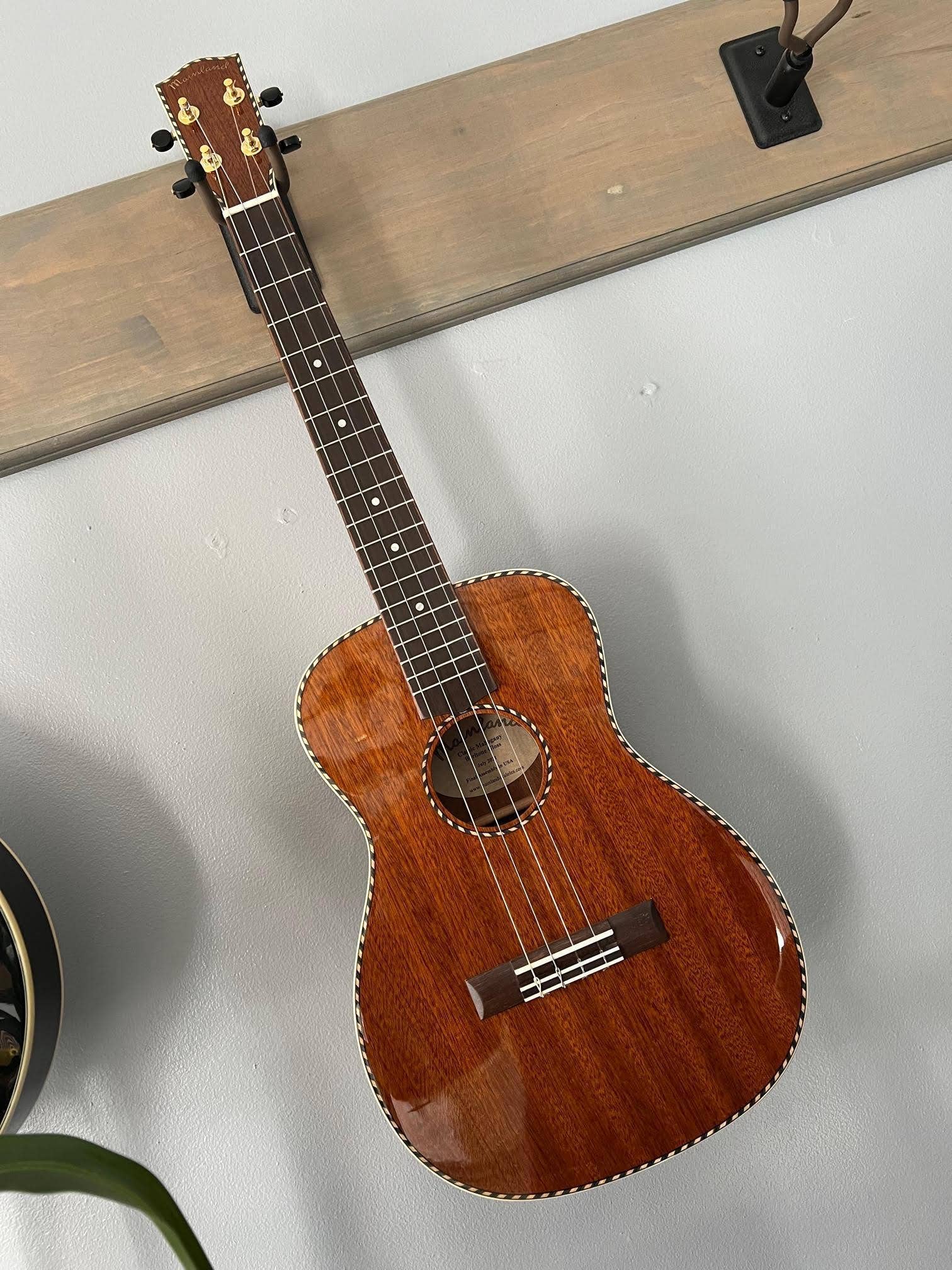 Used Mainland Classic Mahogany Baritone Gloss Ukulele Sweetwater Gear