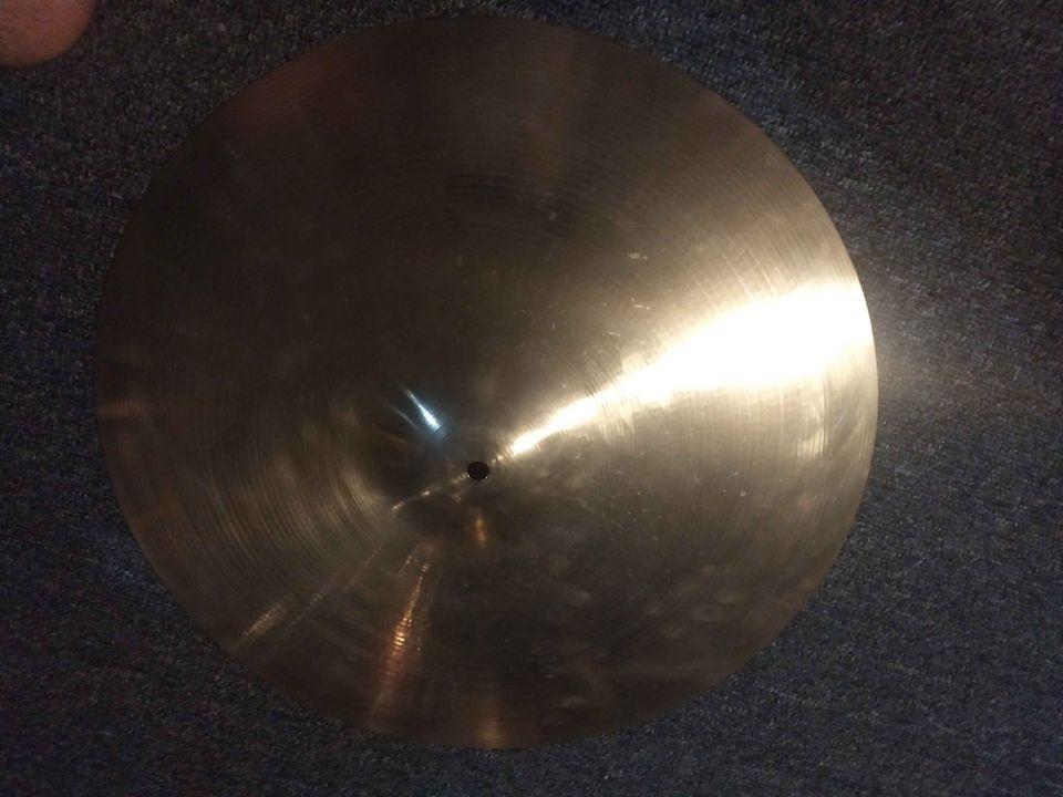 Used Zildjian 19