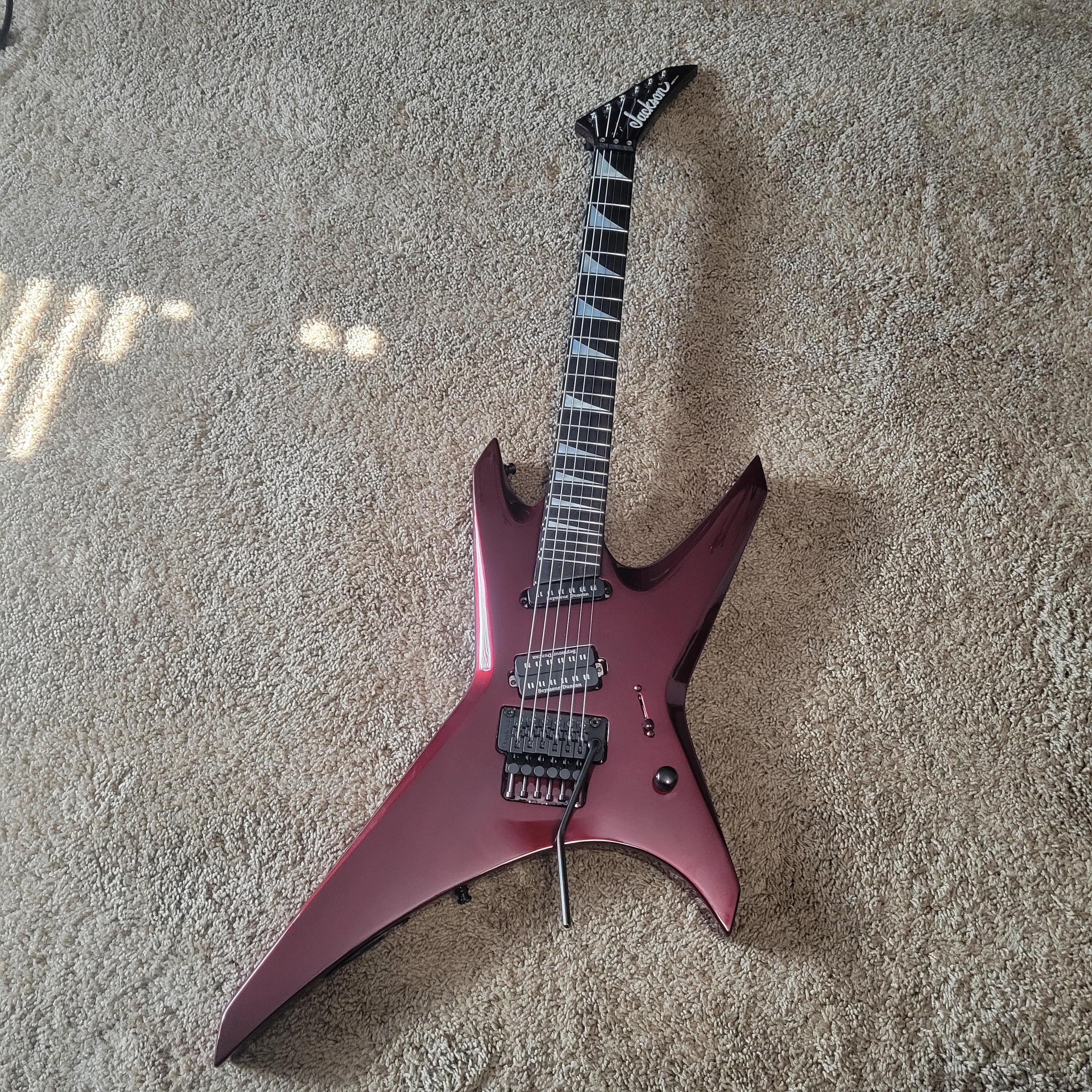 Amazon.com: Jackson JS32 Warrior - Black with White Bevels