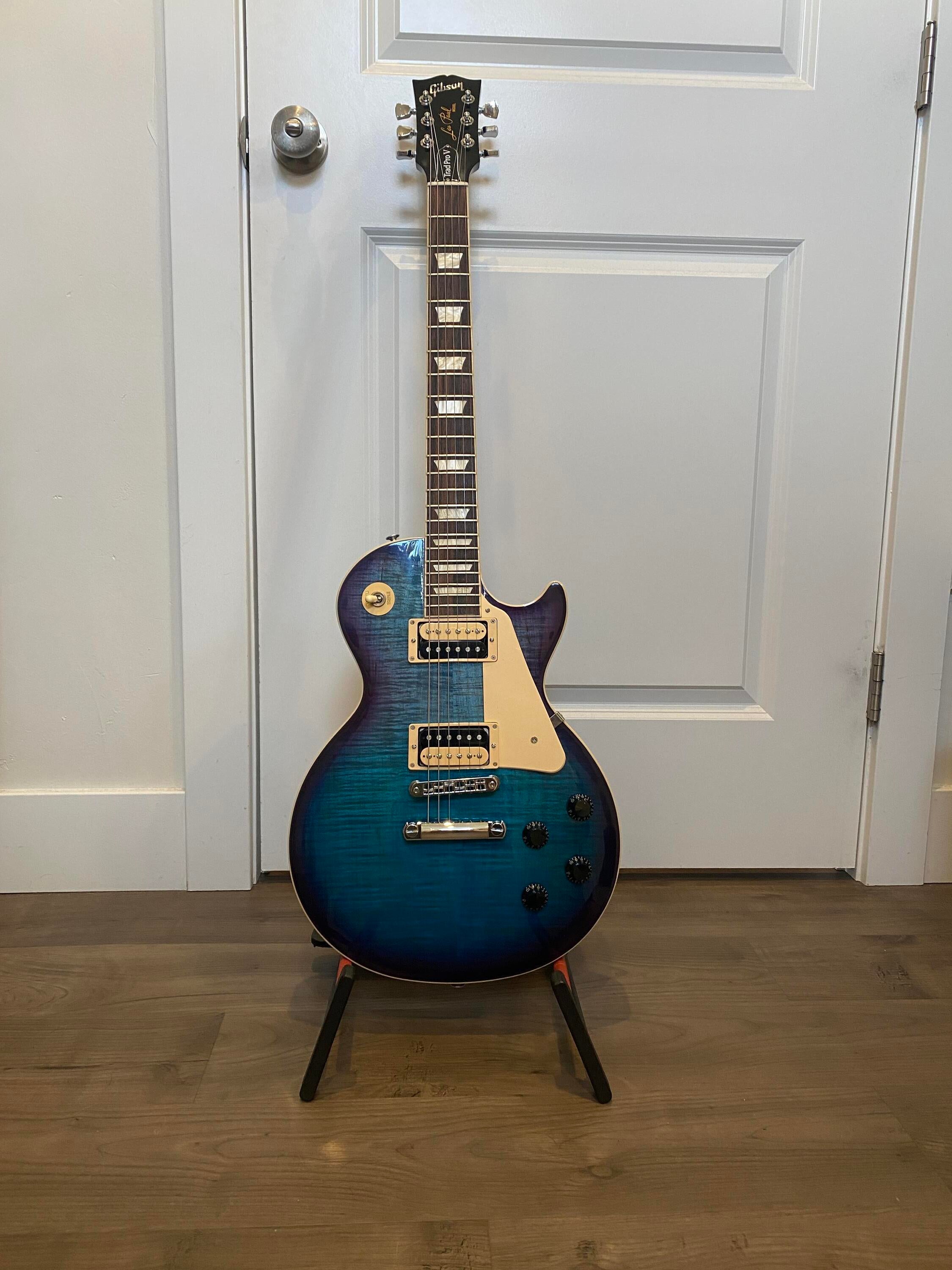 Used Gibson - Les Paul Traditional Pro V- - Sweetwater's Gear Exchange