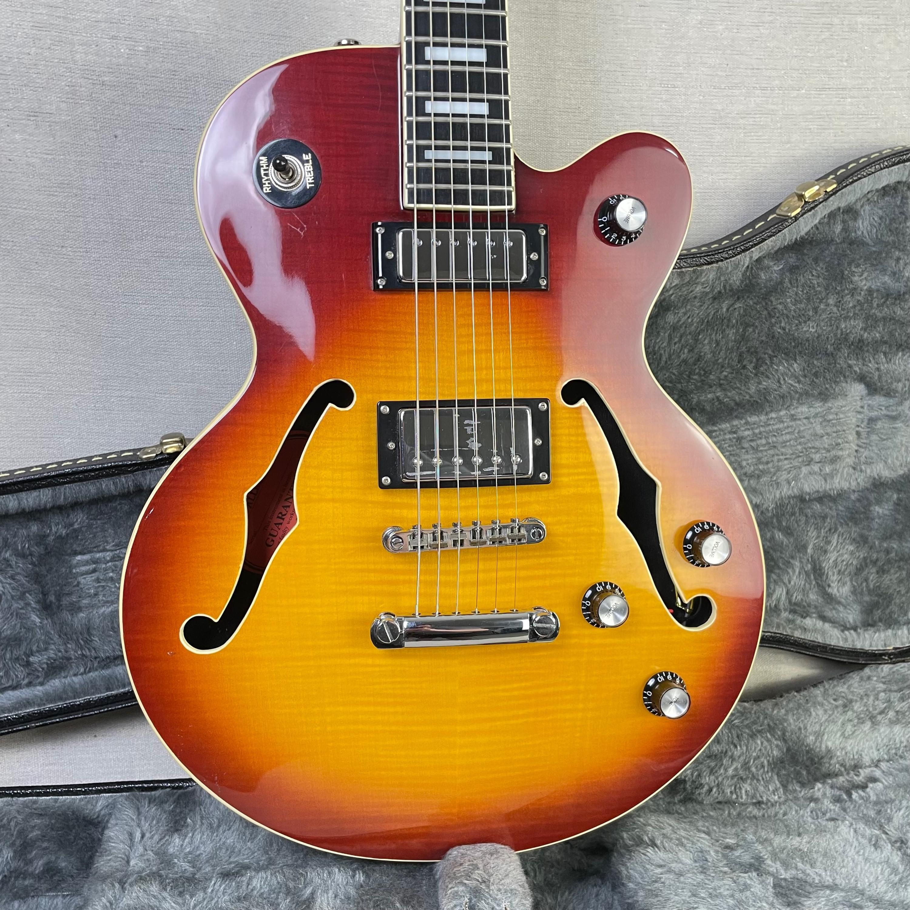 Used Epiphone Alleykat 2001 Vintage - Sweetwater's Gear Exchange