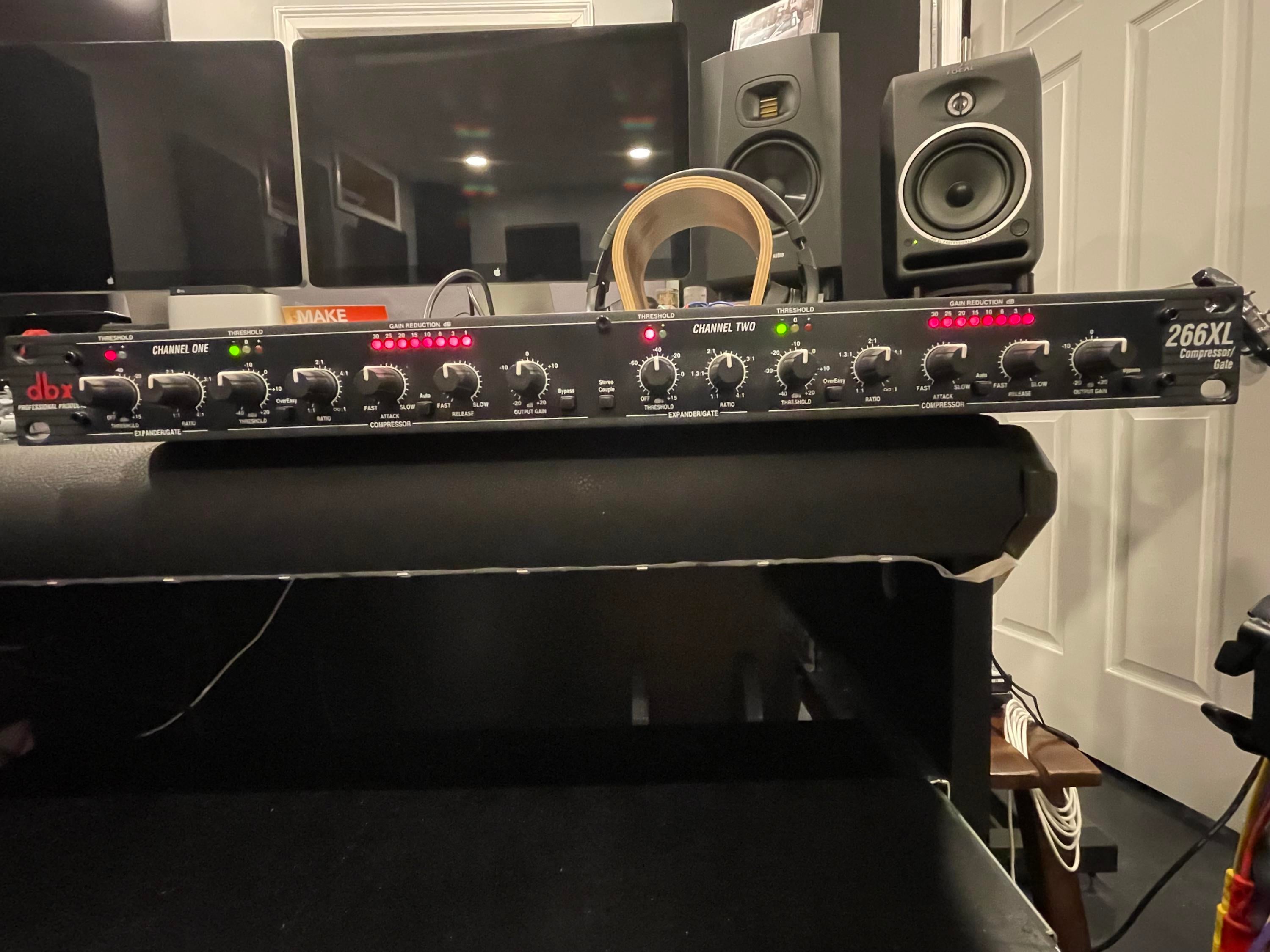 dbx 266XL コンプレッサー　2台セット dbx 266XL Stereo Compressor / Limiter | Reverb