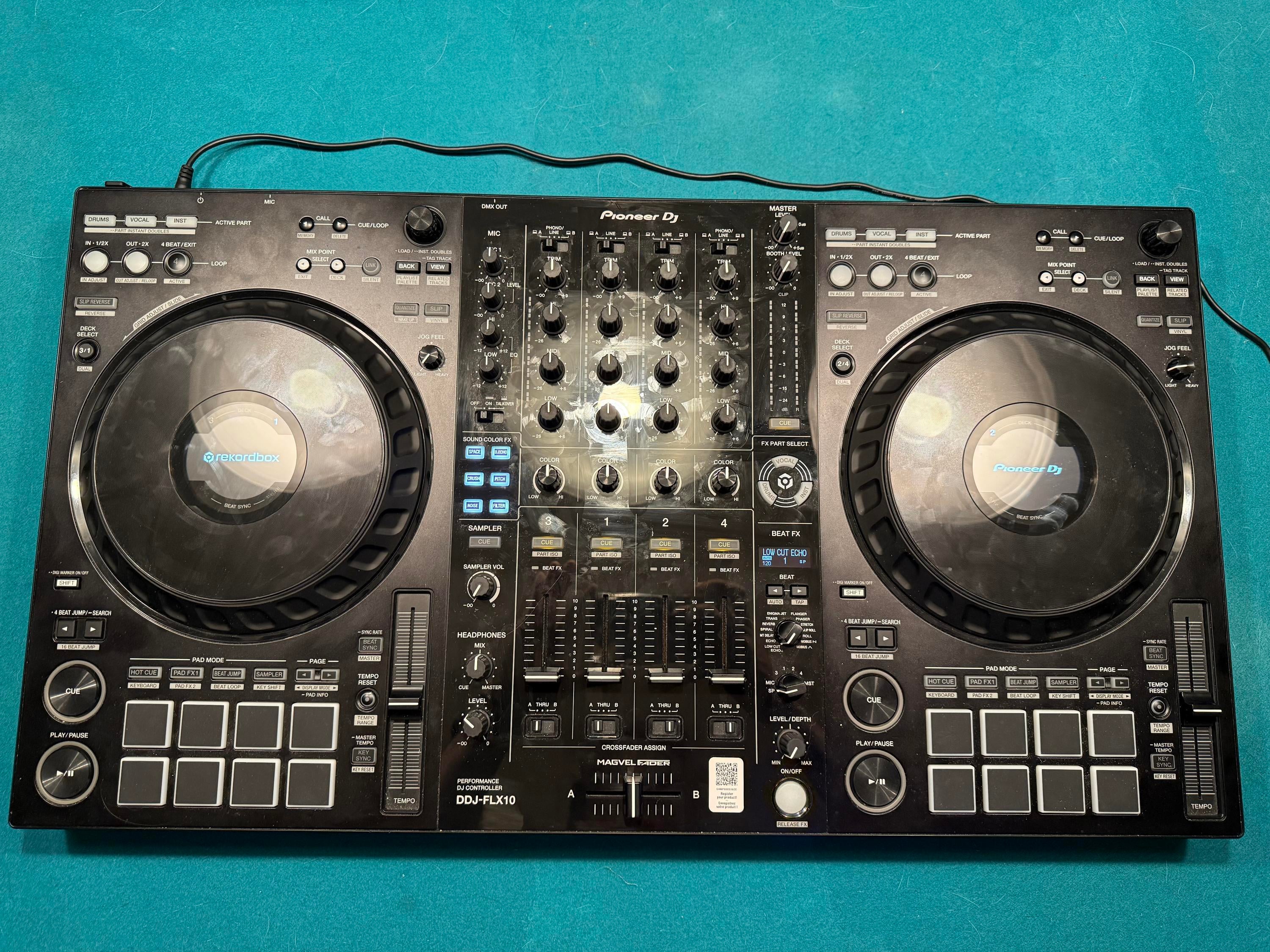 Pioneer DDJ-FLX10 デッキセーバー付き Amazon.com: Pioneer DDJ-FLX10 4-Channel DJ Controller for