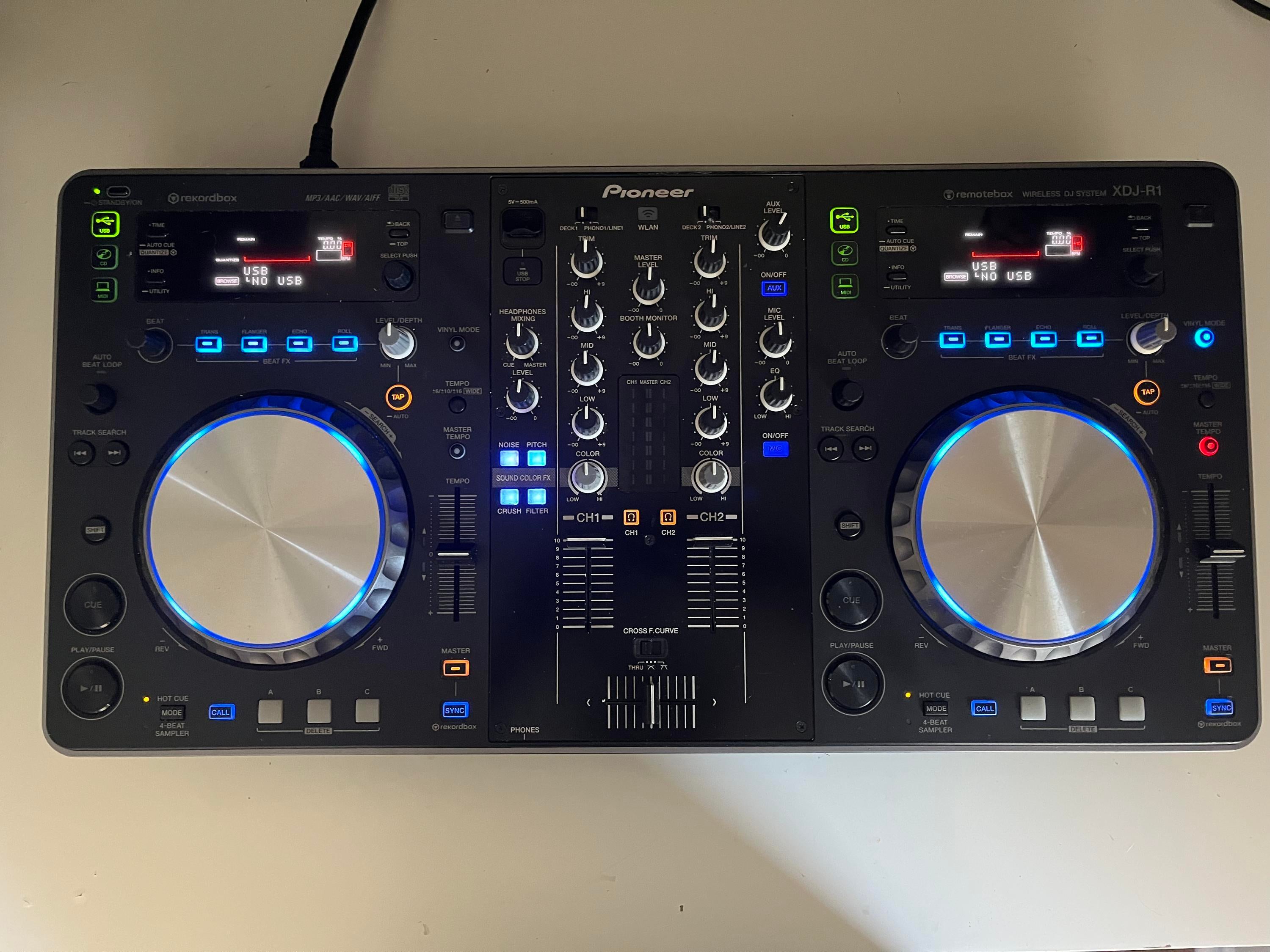 Used Pioneer DJ XDJ-R1 DJ - Sweetwater's Gear Exchange