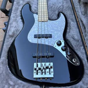 USA Geddy Lee Jazz Bass - Black