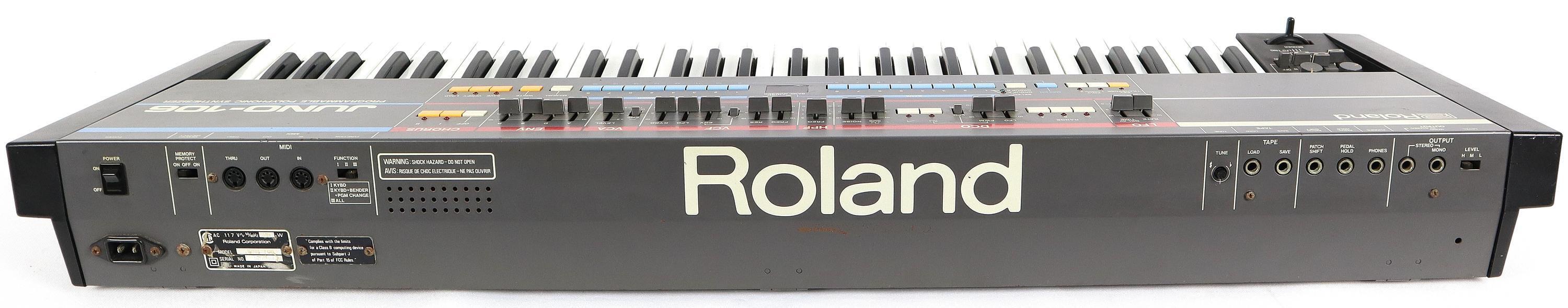Roland Juno-106 + Hard Case FOR SALE – Soundgas