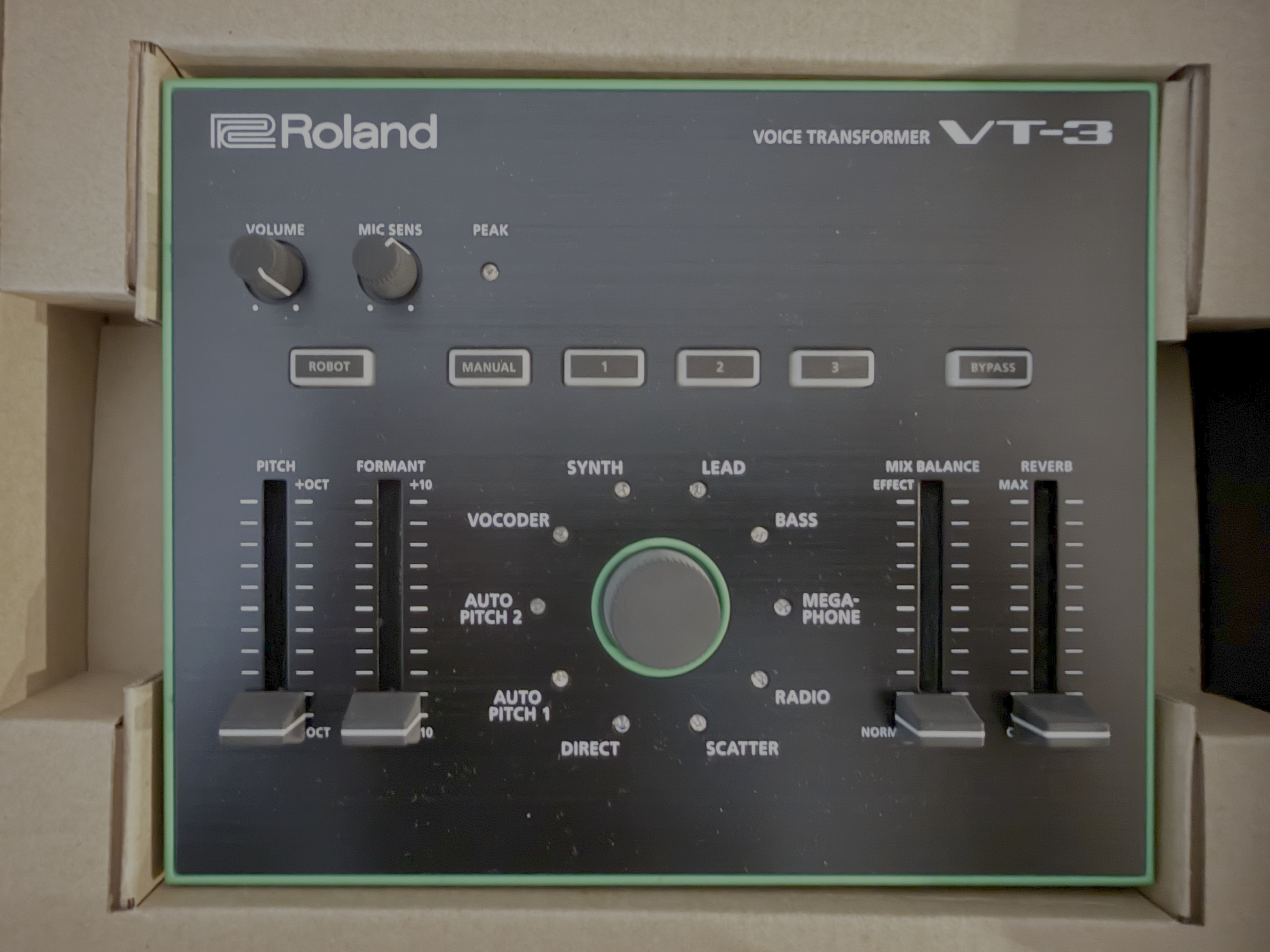 Roland VT-3 VOICE TRANSFORMER 中古 Used Roland VT-3 Voice Transformer - Sweetwater's Gear Exchange